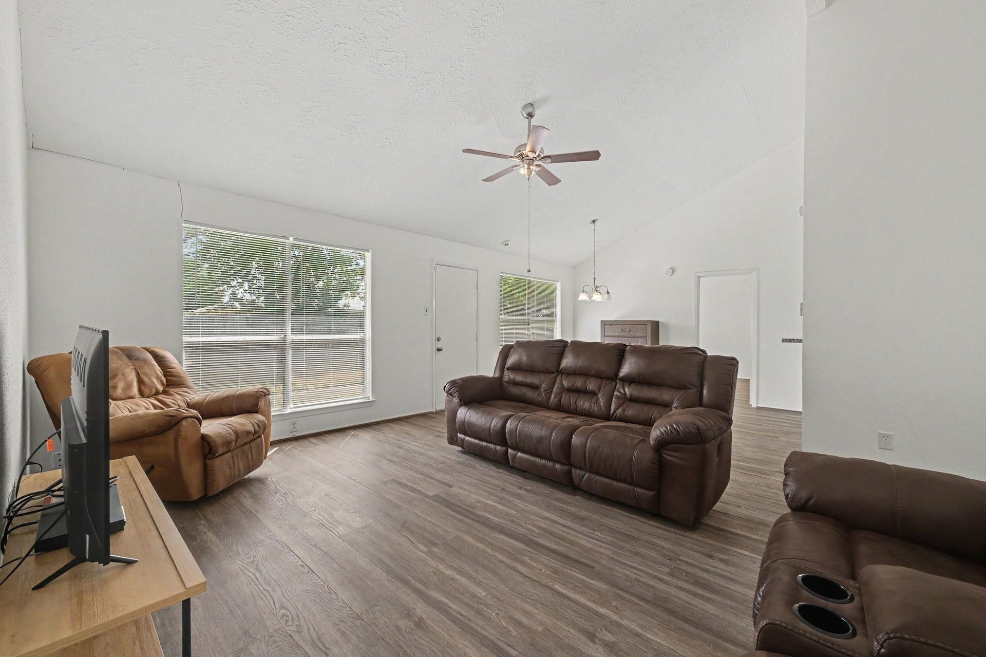 2015 Highcrest Drive, Missouri City, TX 77489 2015 Highcrest Drive, Missouri City, TX 77489