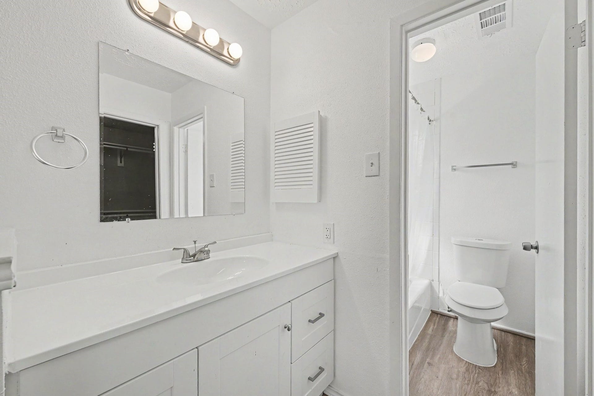 2015 Highcrest Drive, Missouri City, TX 77489 2015 Highcrest Drive, Missouri City, TX 77489