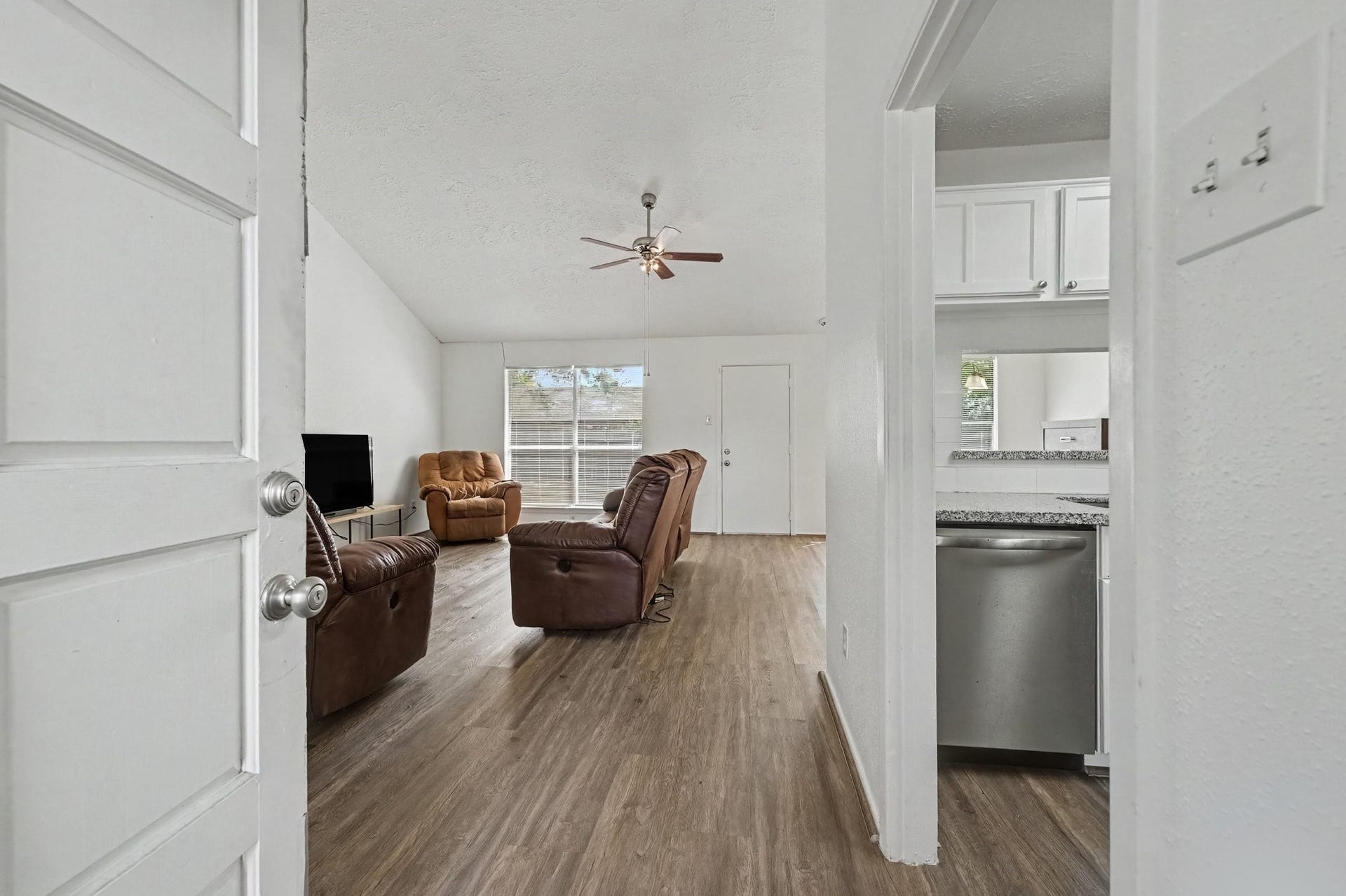 2015 Highcrest Drive, Missouri City, TX 77489 2015 Highcrest Drive, Missouri City, TX 77489