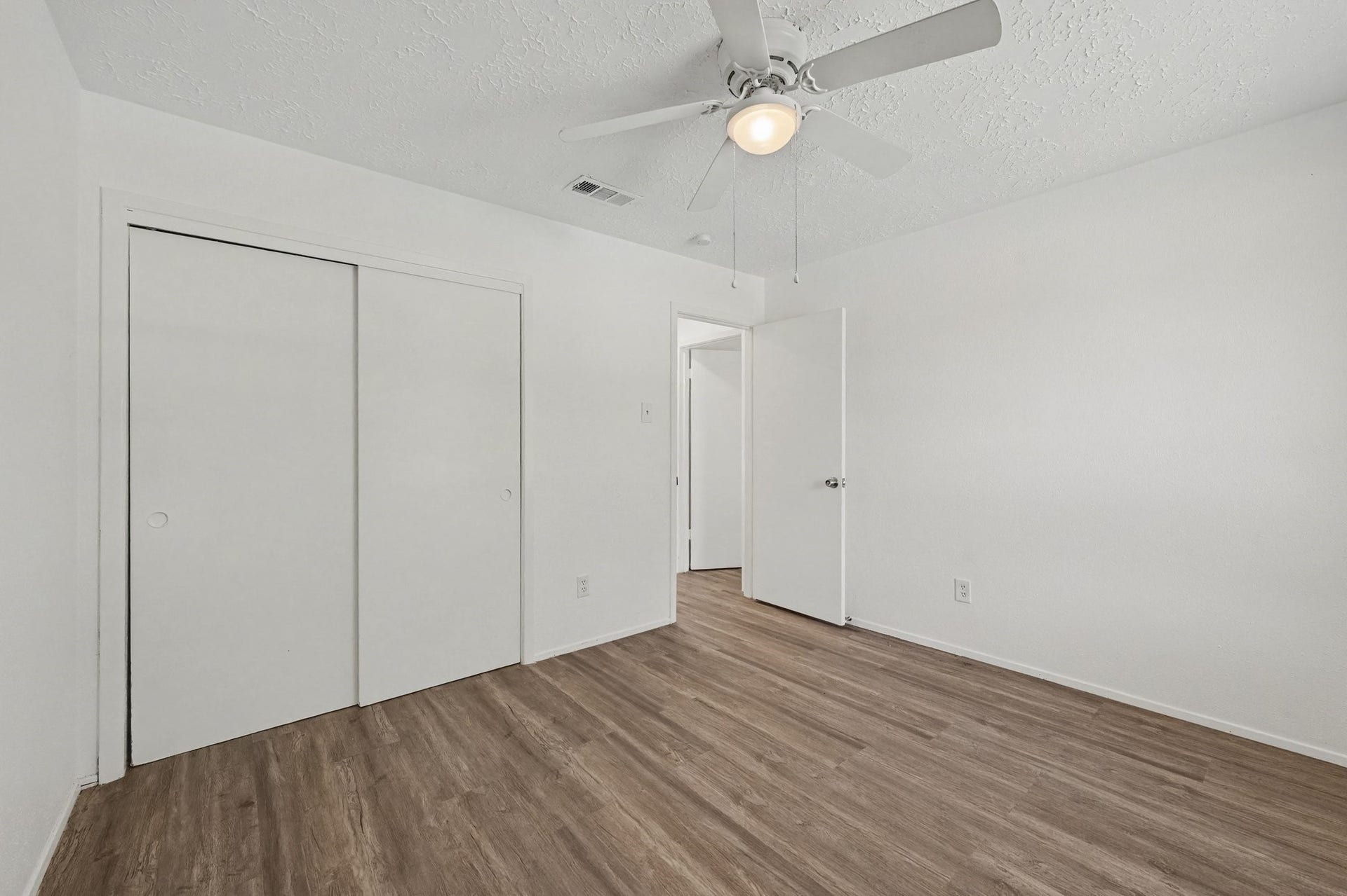 2015 Highcrest Drive, Missouri City, TX 77489 2015 Highcrest Drive, Missouri City, TX 77489