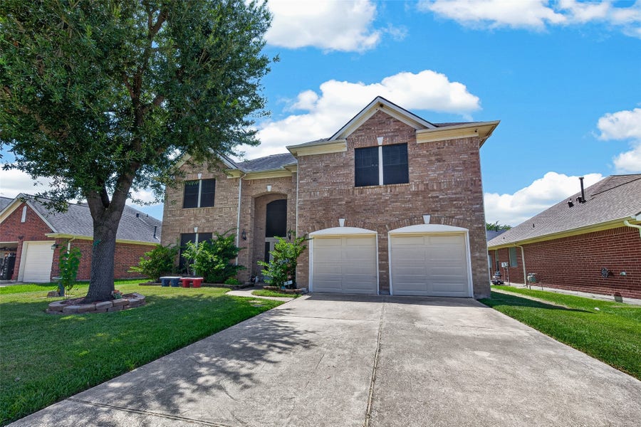Property photo for 11004 Oakwood Drive, La Porte, TX