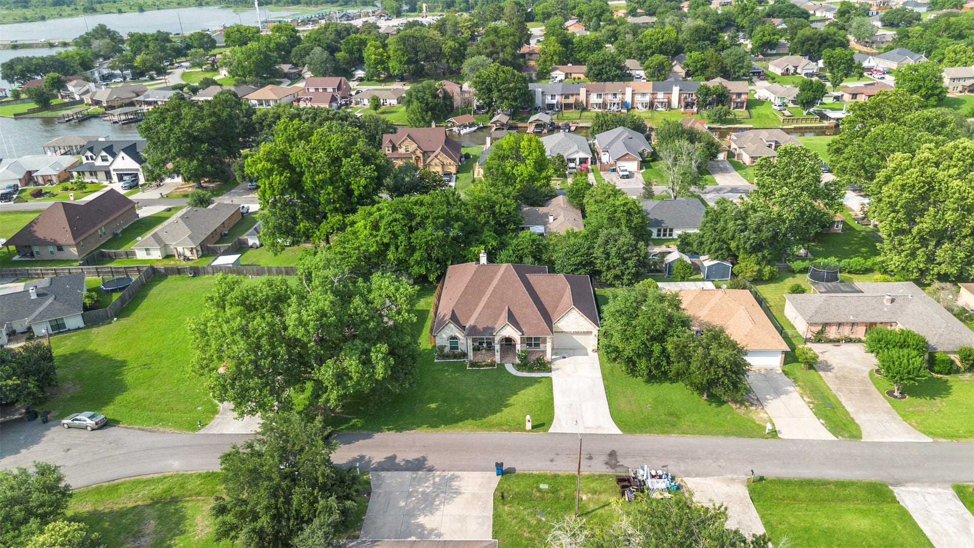 13336 Lake Breeze Lane, Willis, TX 77318 13336 Lake Breeze Lane, Willis, TX 77318