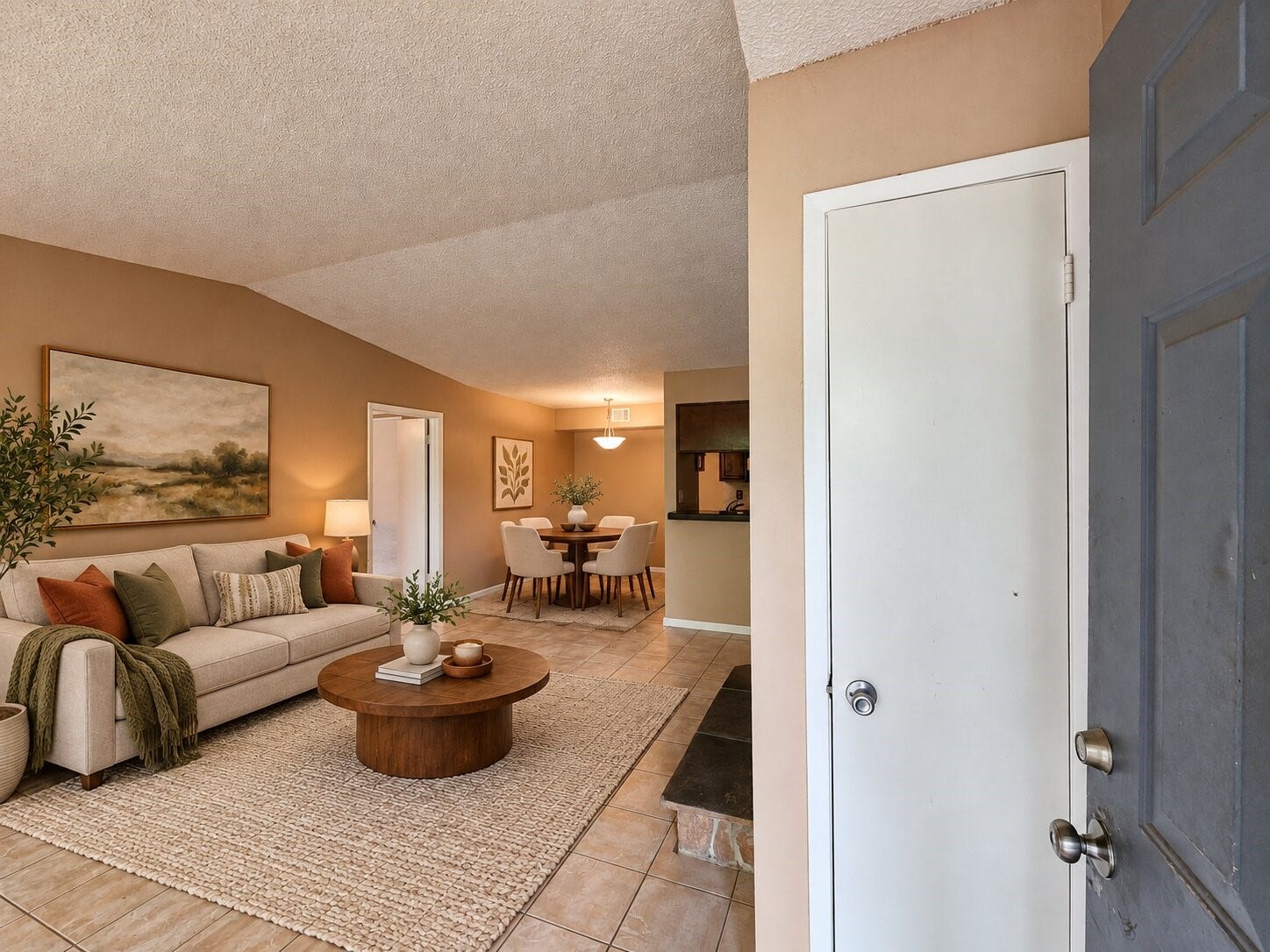 17331 Red Oak Drive, #52, Houston, TX 77090 *VIRTUALLY STAGED*