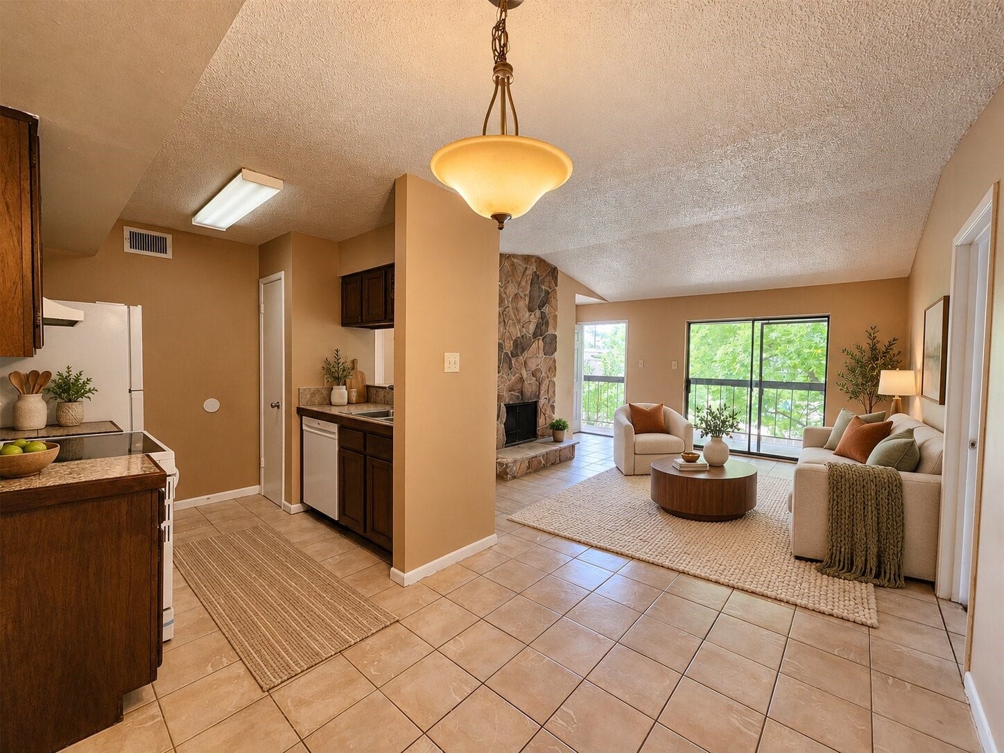 17331 Red Oak Drive, #52, Houston, TX 77090 *VIRTUALLY STAGED*