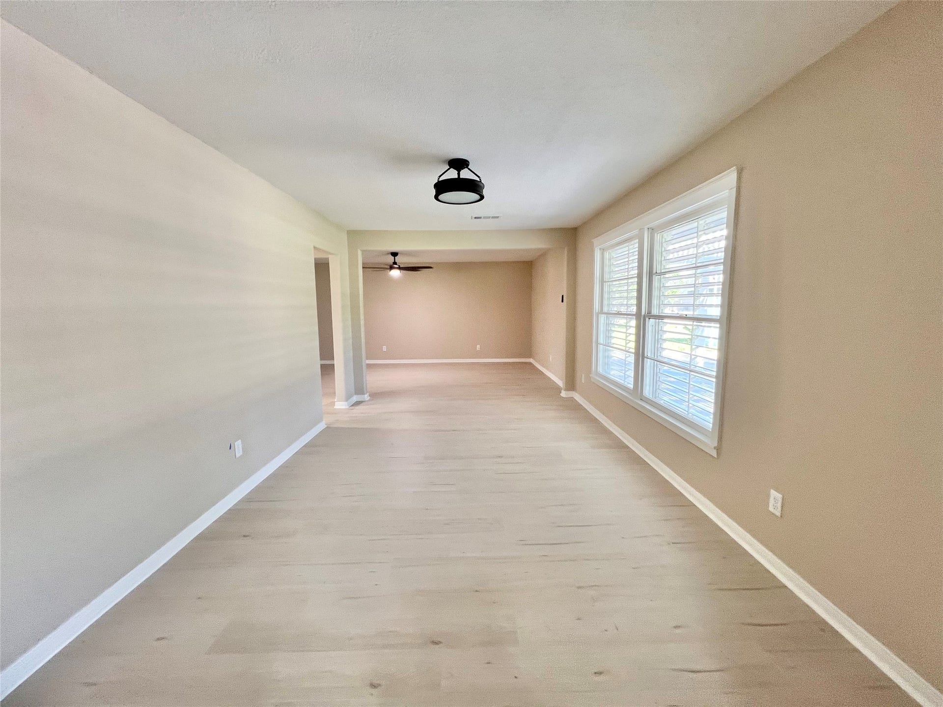 3806 Peck Street, Santa Fe, TX 77517 Oversized Dining area t