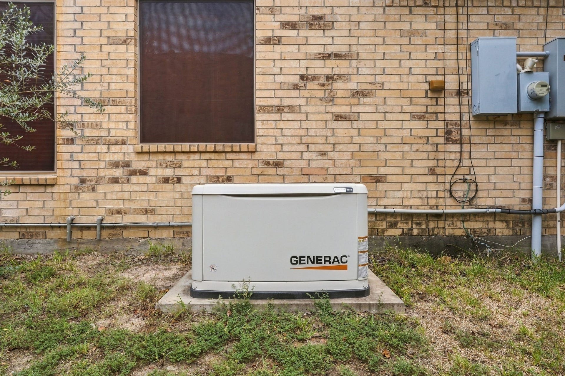 1706 Elmside Court, Conroe, TX 77301 GENERATOR