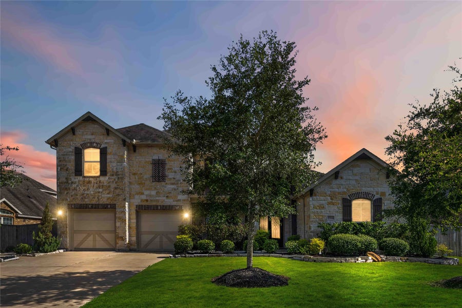 Property photo for 13510 Sorghum Drive, Rosharon, TX