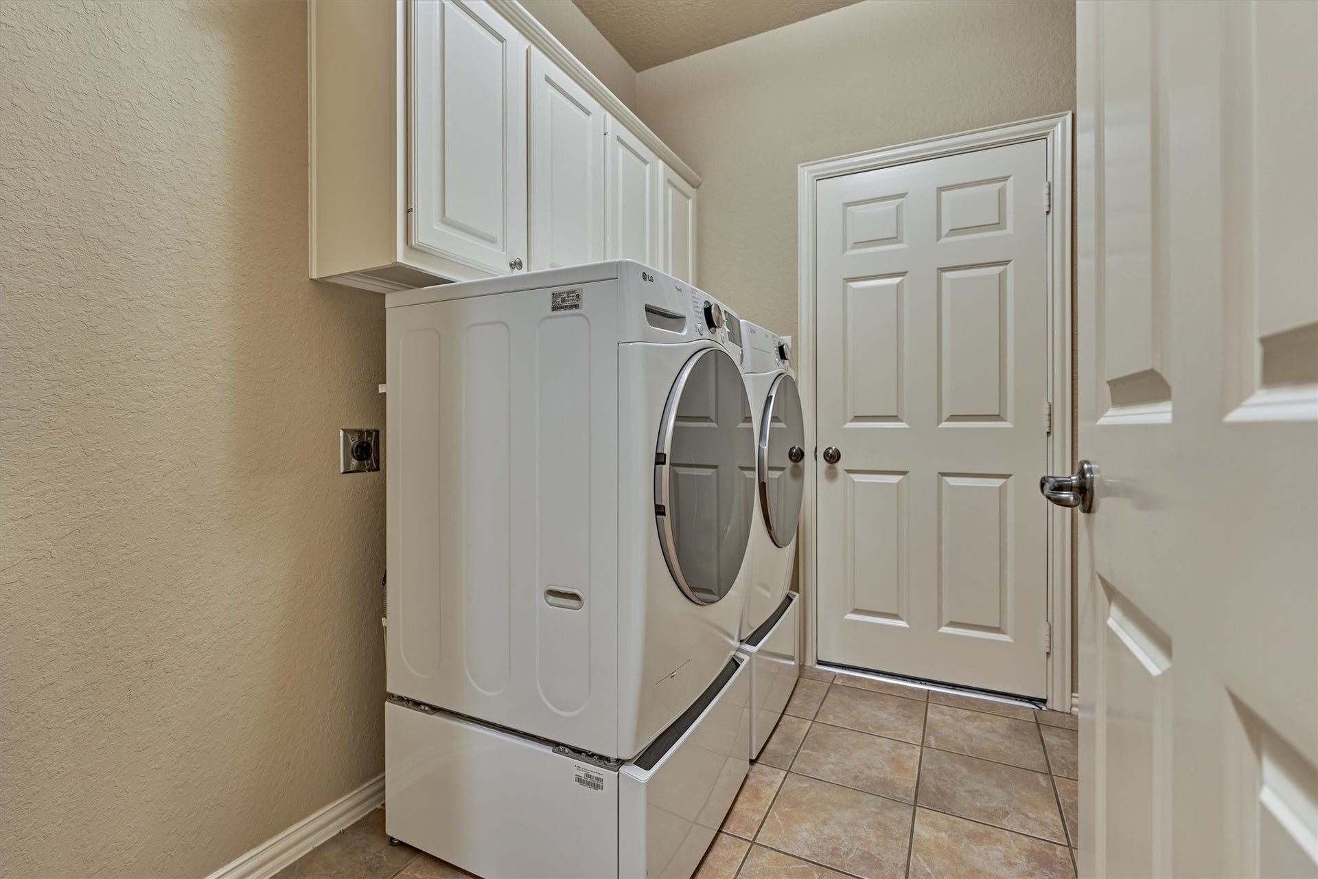 14 Mystic Pines Court, The Woodlands, TX 77382 14 Mystic Pines Court, The Woodlands, TX 77382