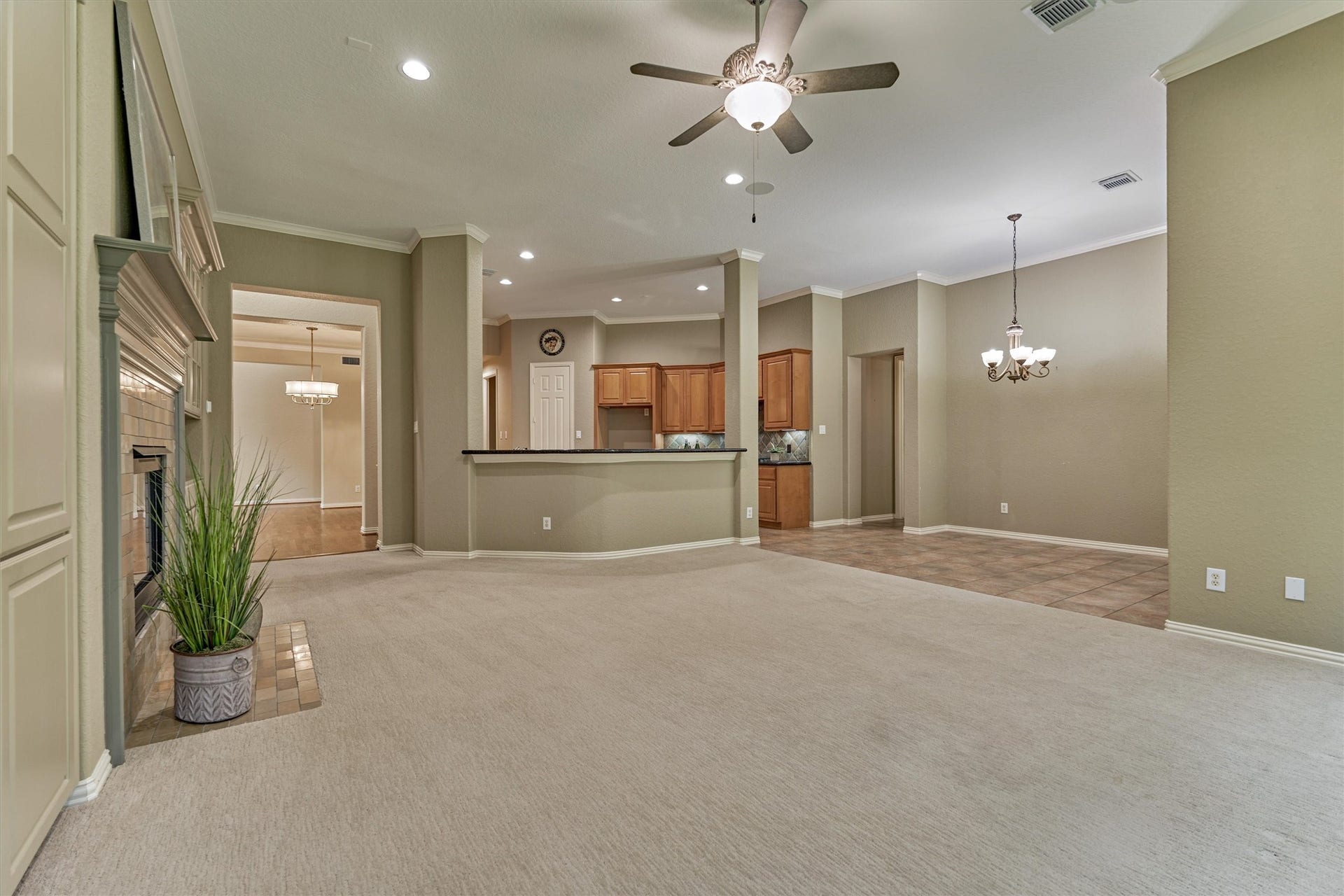 14 Mystic Pines Court, The Woodlands, TX 77382 14 Mystic Pines Court, The Woodlands, TX 77382