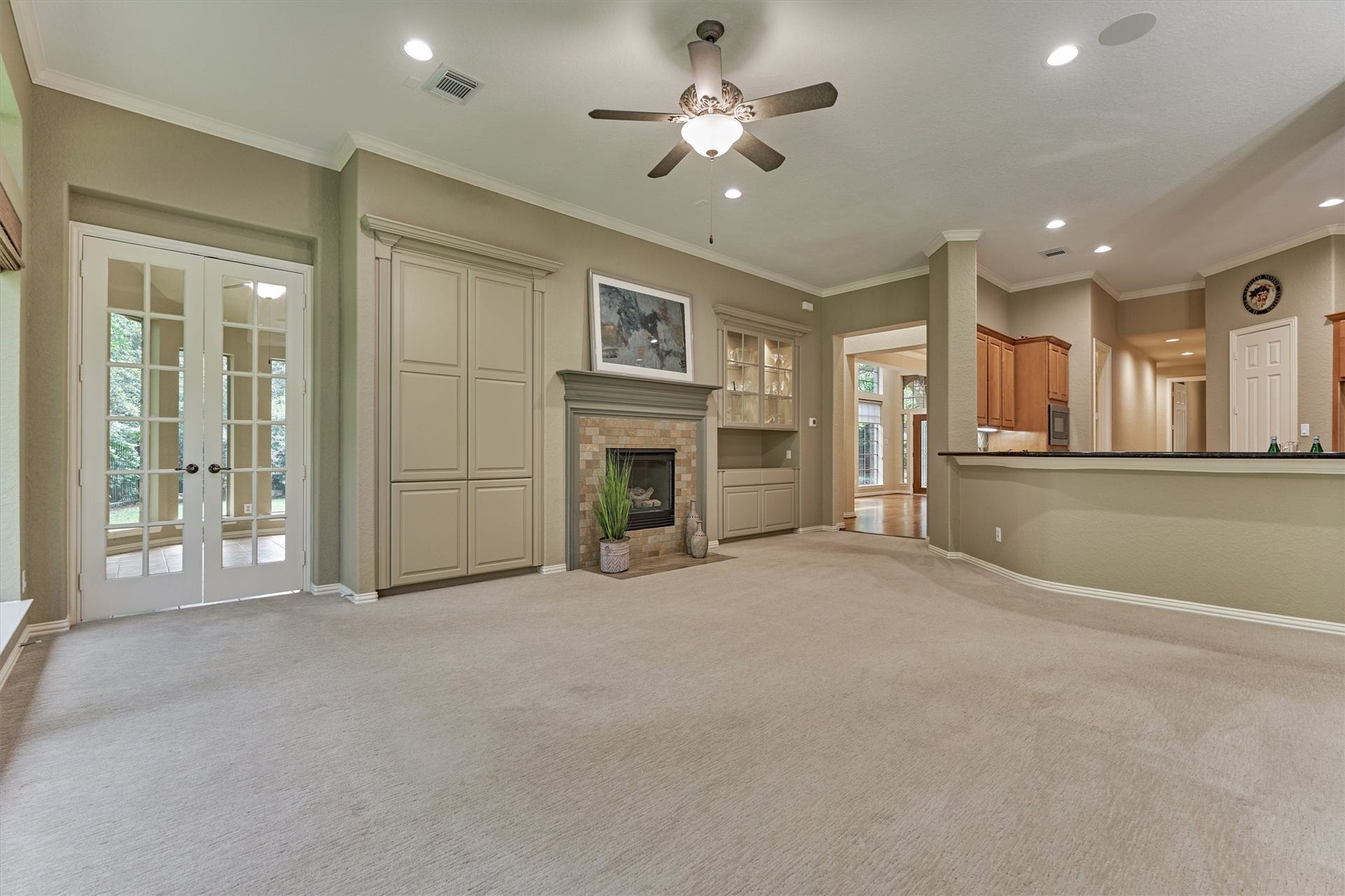 14 Mystic Pines Court, The Woodlands, TX 77382 14 Mystic Pines Court, The Woodlands, TX 77382