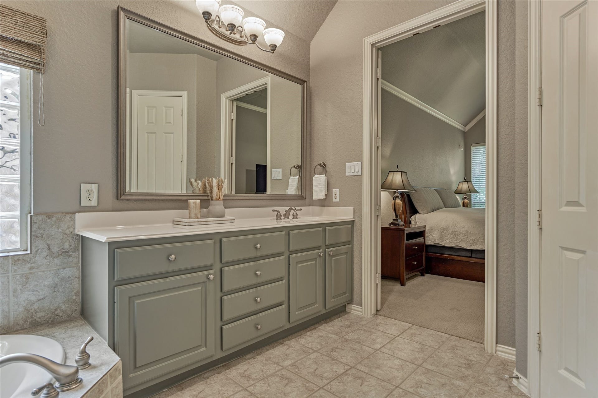 14 Mystic Pines Court, The Woodlands, TX 77382 14 Mystic Pines Court, The Woodlands, TX 77382
