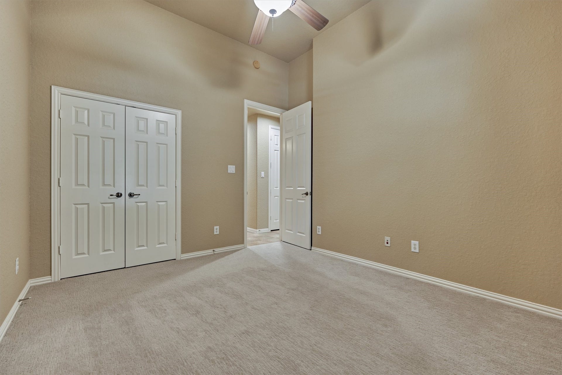 14 Mystic Pines Court, The Woodlands, TX 77382 14 Mystic Pines Court, The Woodlands, TX 77382
