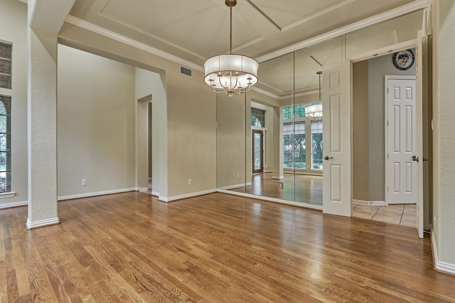 14 Mystic Pines Court, The Woodlands, TX 77382 14 Mystic Pines Court, The Woodlands, TX 77382