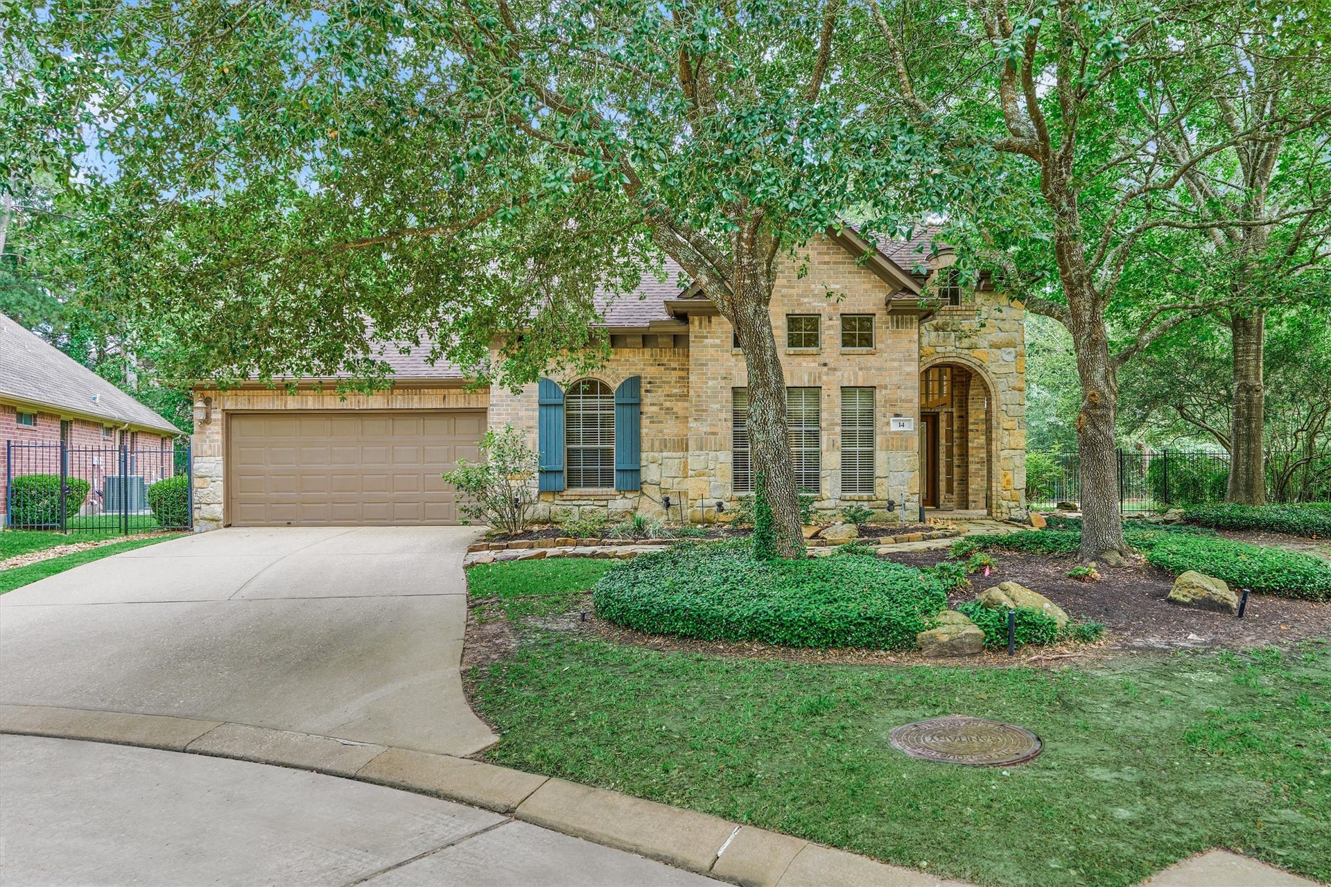 14 Mystic Pines Court, The Woodlands, TX 77382 14 Mystic Pines Court, The Woodlands, TX 77382