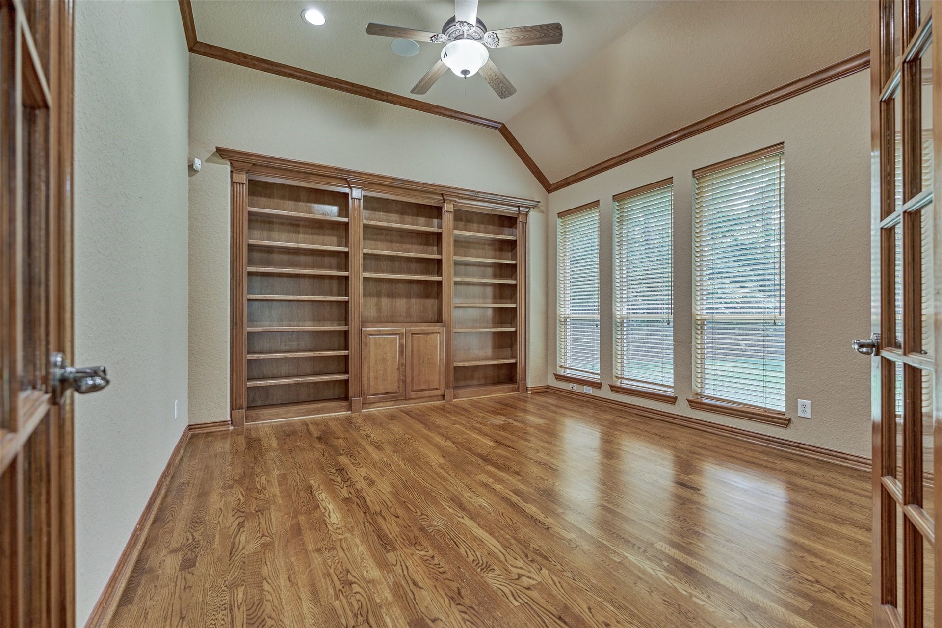 14 Mystic Pines Court, The Woodlands, TX 77382 14 Mystic Pines Court, The Woodlands, TX 77382