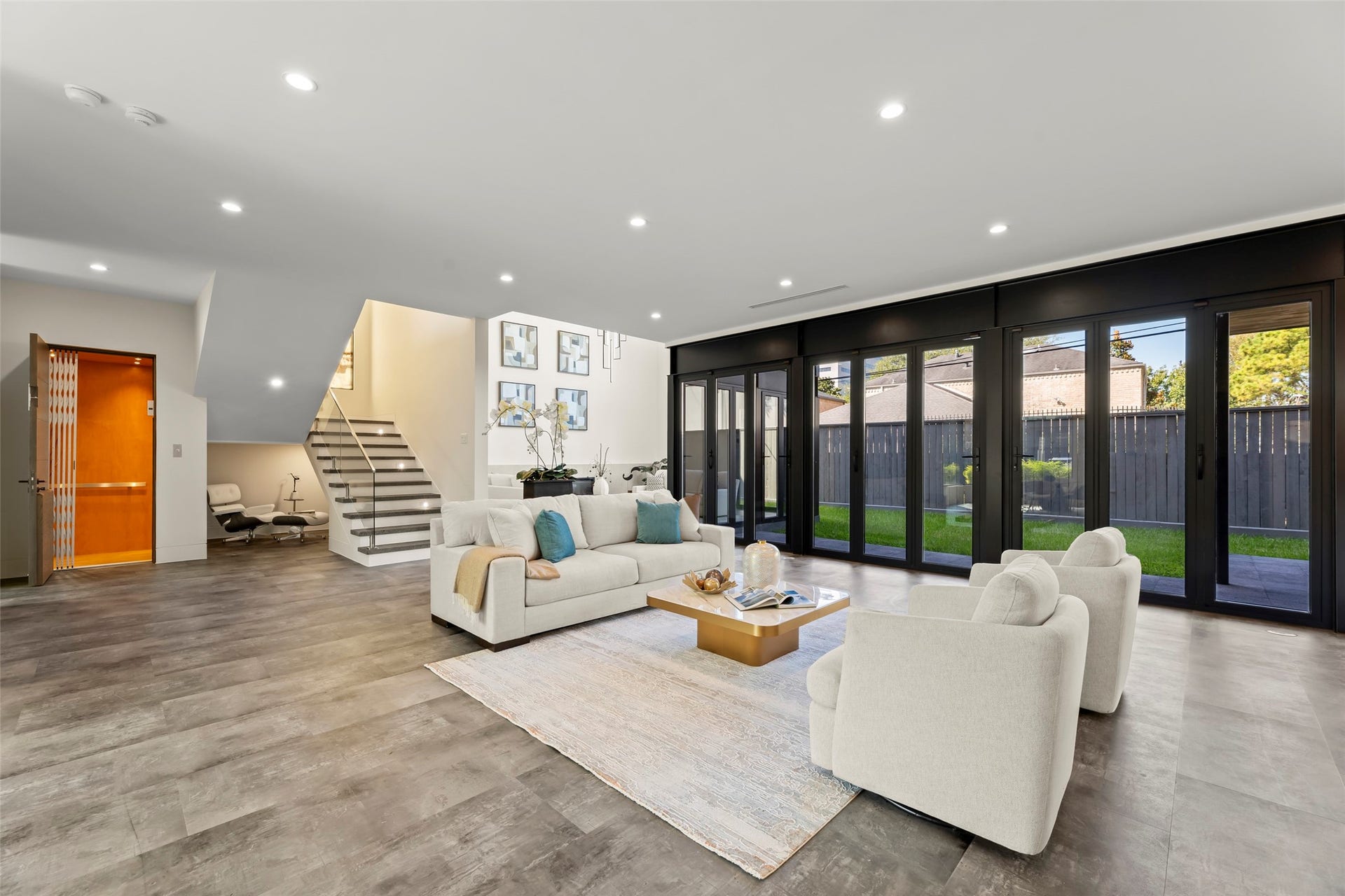 2610 Westgrove Lane, Houston, TX 77027 2610 Westgrove Lane, Houston, TX 77027