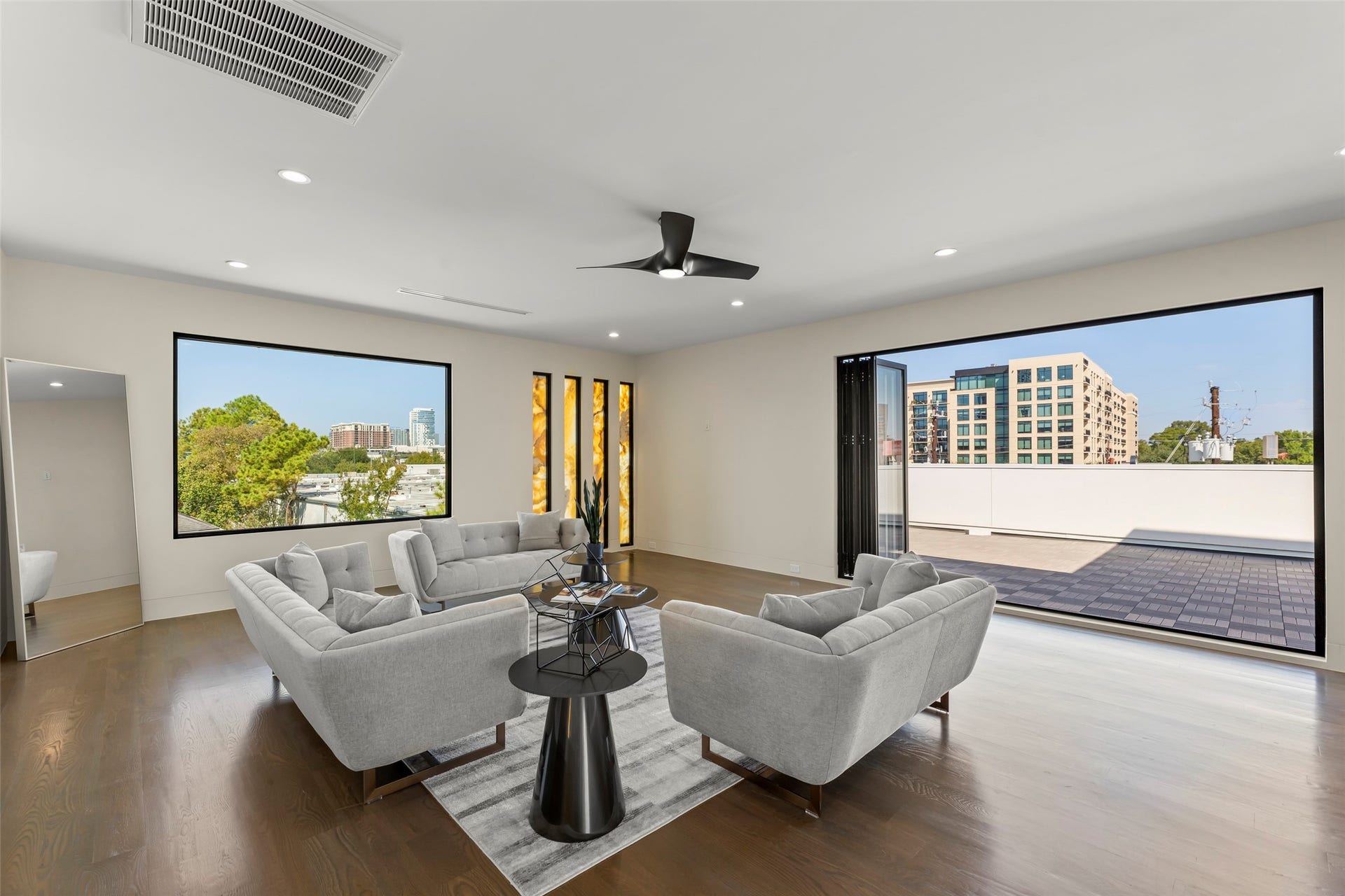 2610 Westgrove Lane, Houston, TX 77027 2610 Westgrove Lane, Houston, TX 77027