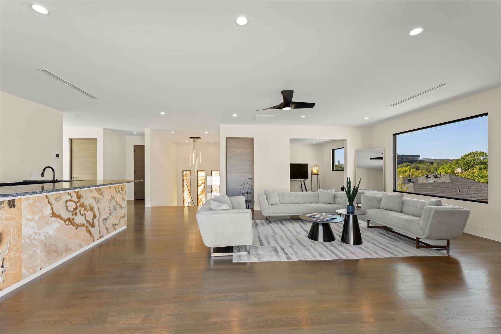 2610 Westgrove Lane, Houston, TX 77027 2610 Westgrove Lane, Houston, TX 77027