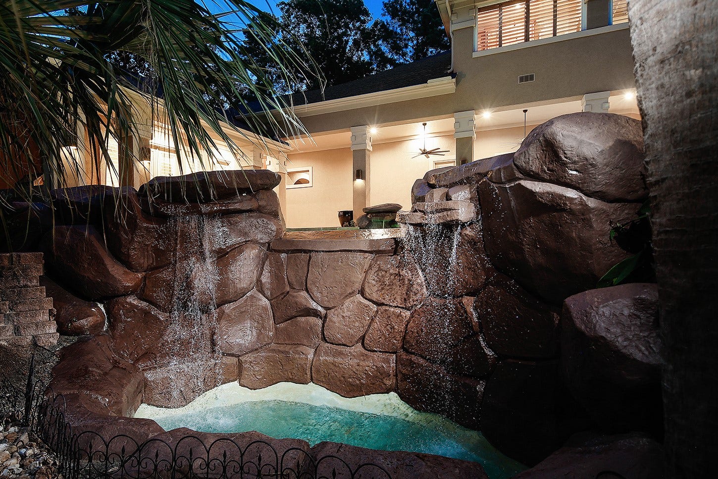 74 Batesbrooke Court, The Woodlands, TX 77381 74 Batesbrooke Court, The Woodlands, TX 77381