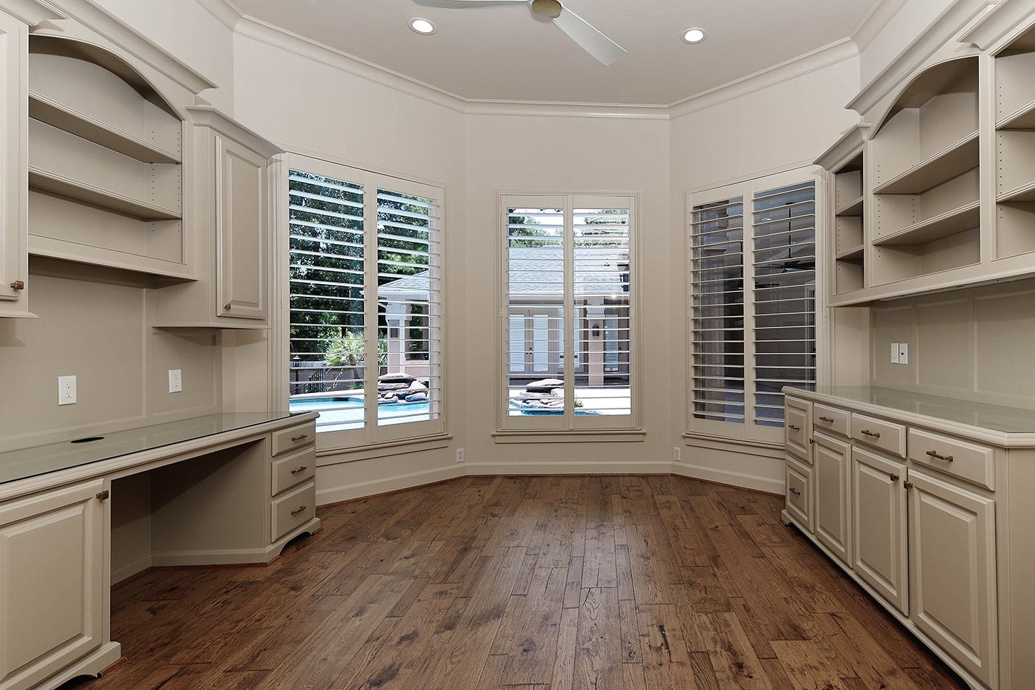 74 Batesbrooke Court, The Woodlands, TX 77381 74 Batesbrooke Court, The Woodlands, TX 77381