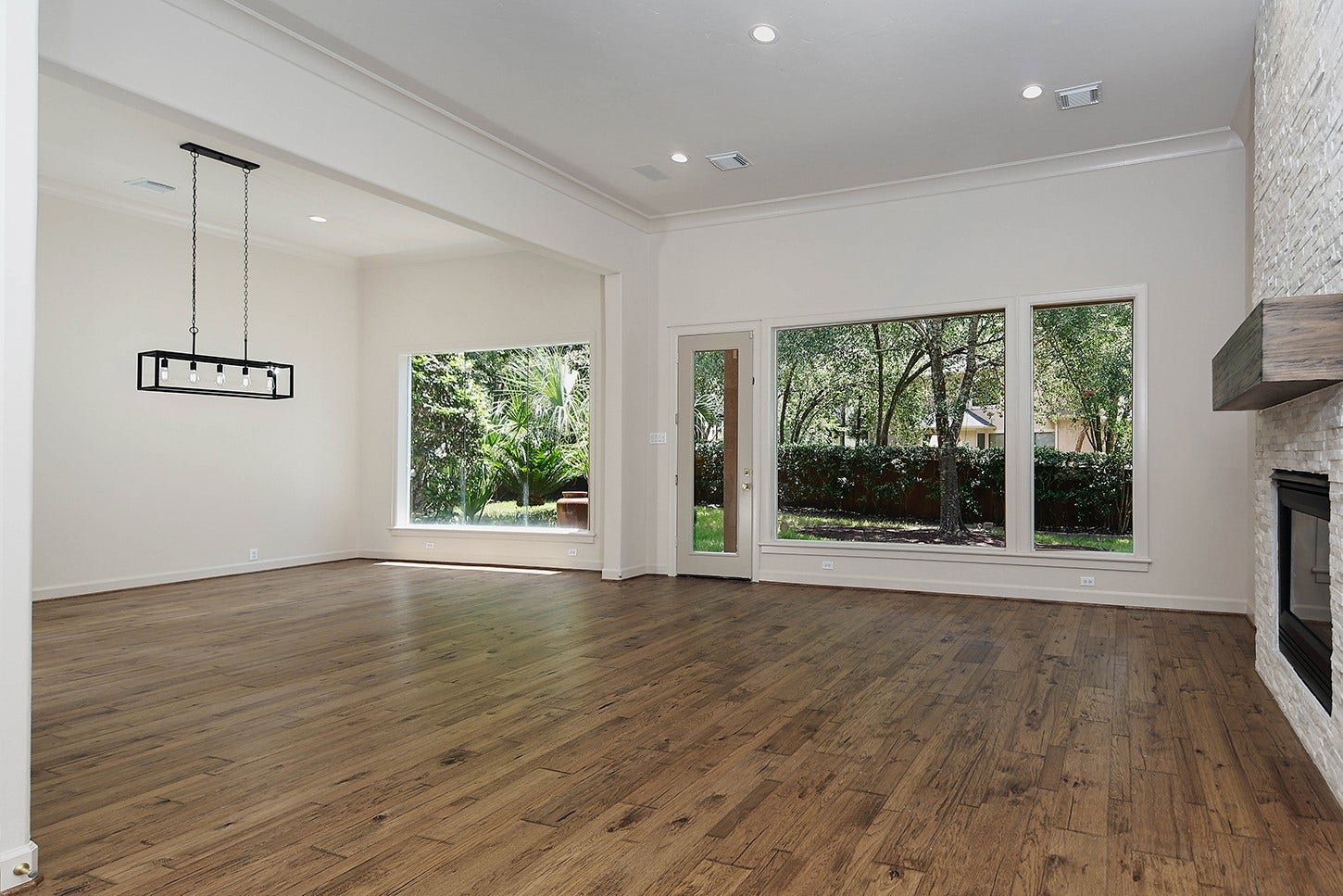 74 Batesbrooke Court, The Woodlands, TX 77381 74 Batesbrooke Court, The Woodlands, TX 77381