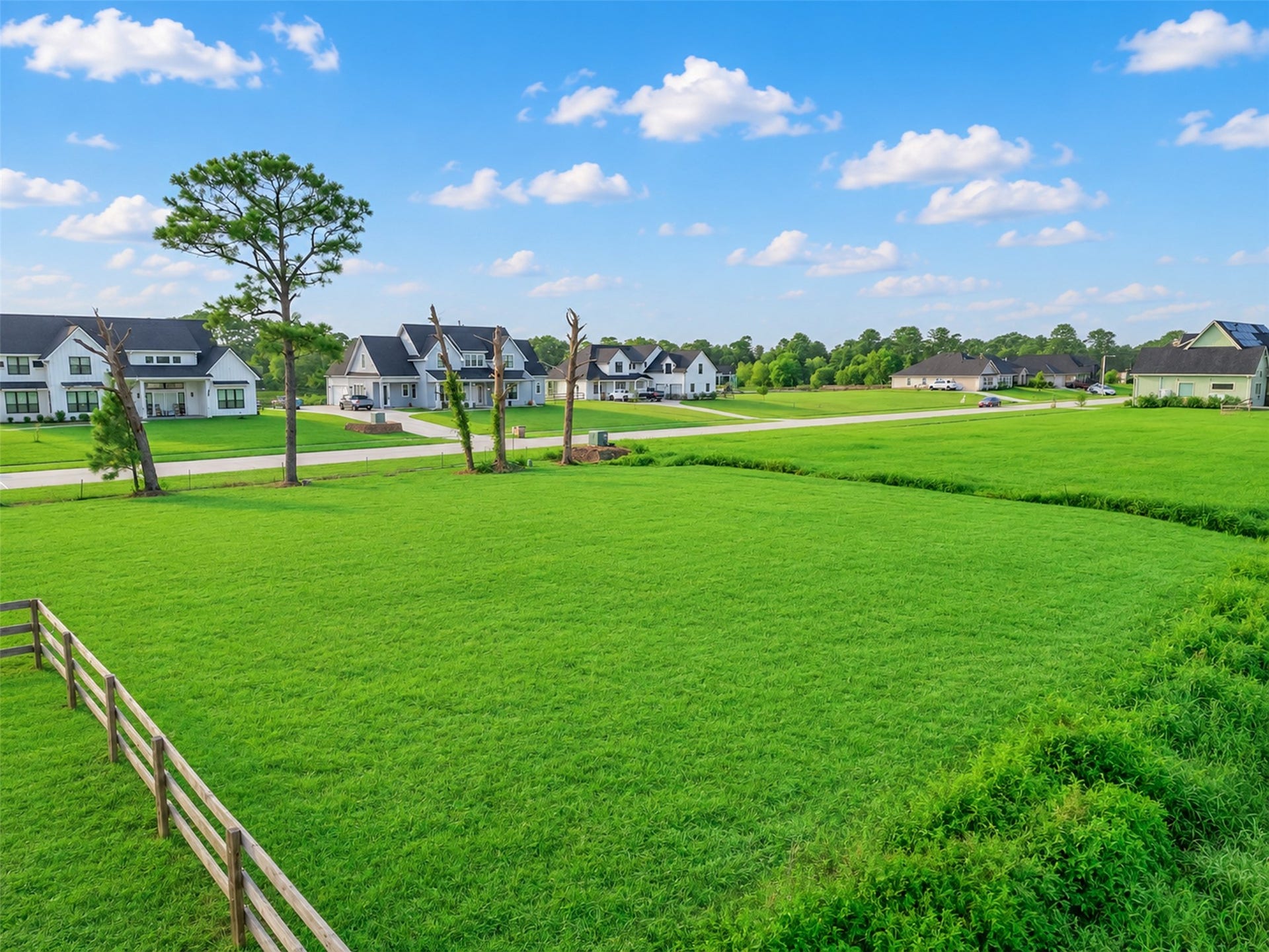4116 Leslies Way, Dickinson, TX 77539 Welcome to 4116 Leslies Way, Dickinson, TX 77539