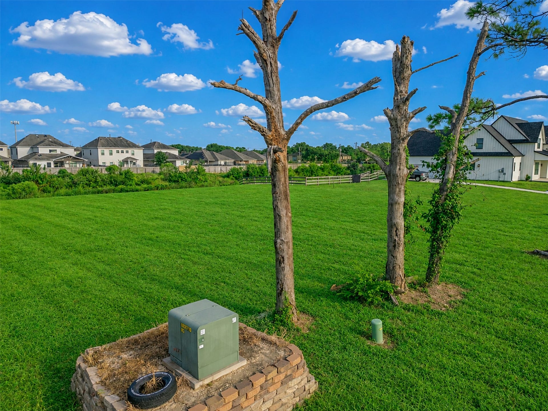4116 Leslies Way, Dickinson, TX 77539 4116 Leslies Way, Dickinson, TX 77539