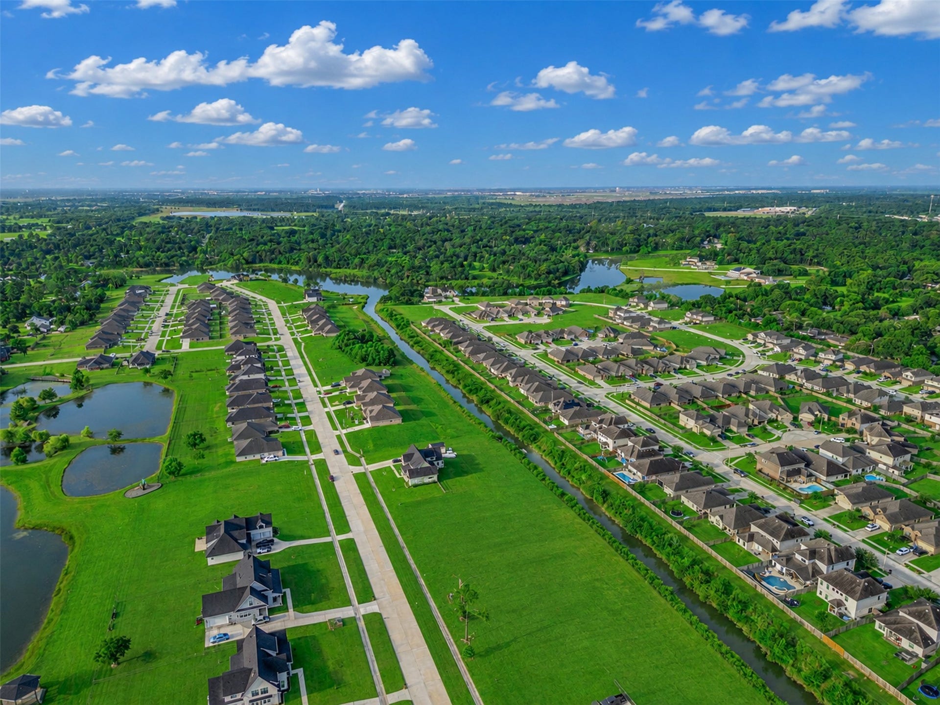 4116 Leslies Way, Dickinson, TX 77539 4116 Leslies Way, Dickinson, TX 77539