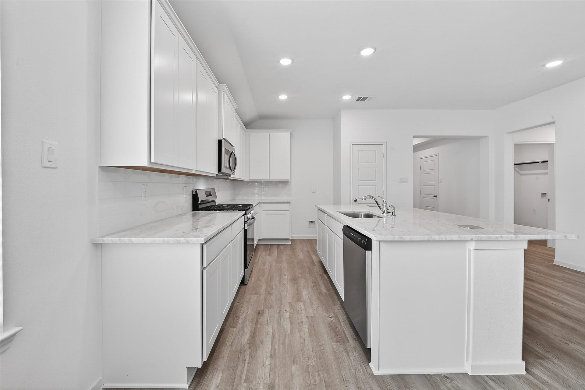 1057 Sunflower Terrace Drive, Magnolia, TX 77355 1057 Sunflower Terrace Drive, Magnolia, TX 77355