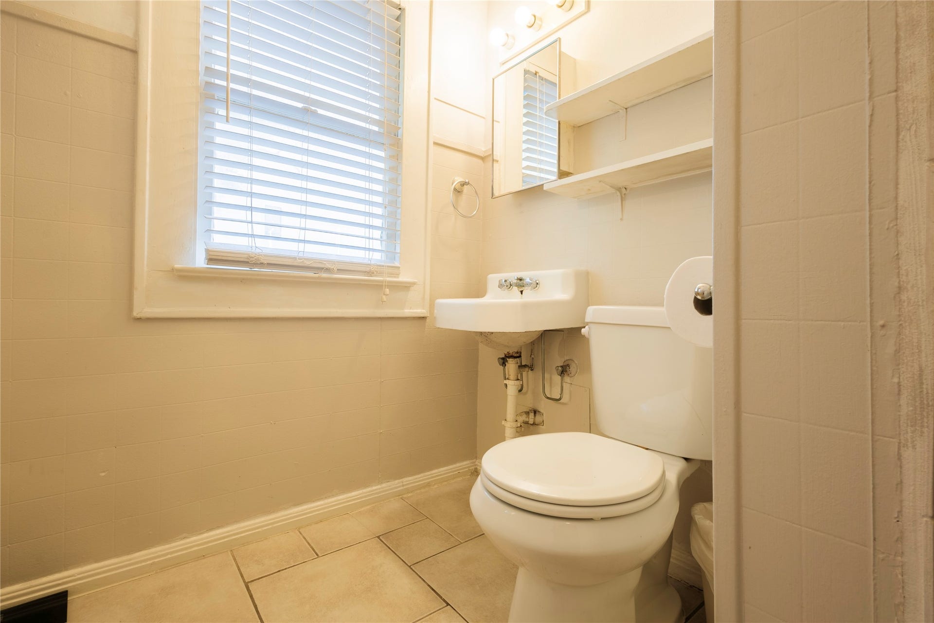 2509 Whitney Street, #B, Houston, TX 77006 2509 Whitney Street, #B, Houston, TX 77006