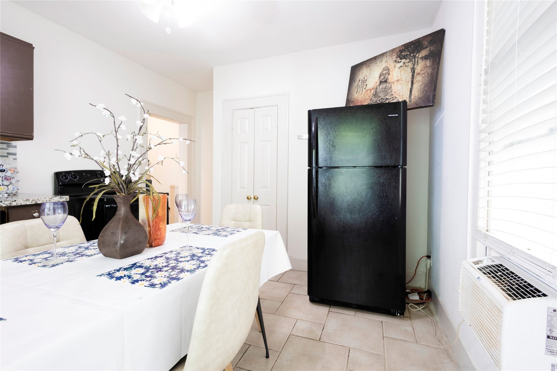 2509 Whitney Street, #B, Houston, TX 77006 2509 Whitney Street, #B, Houston, TX 77006