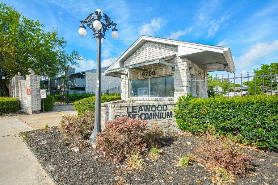 Property photo for 9700 Leawood Boulevard, #1601, Houston, TX