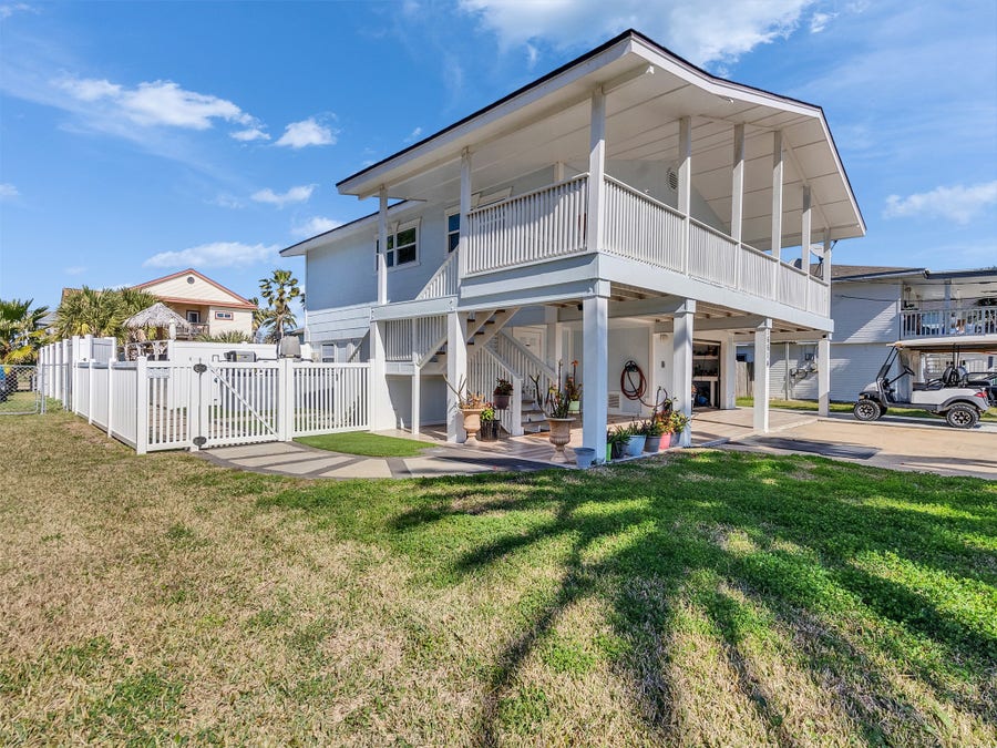 Property photo for 16614 Jamaica Inn Road, Jamaica Beach, TX