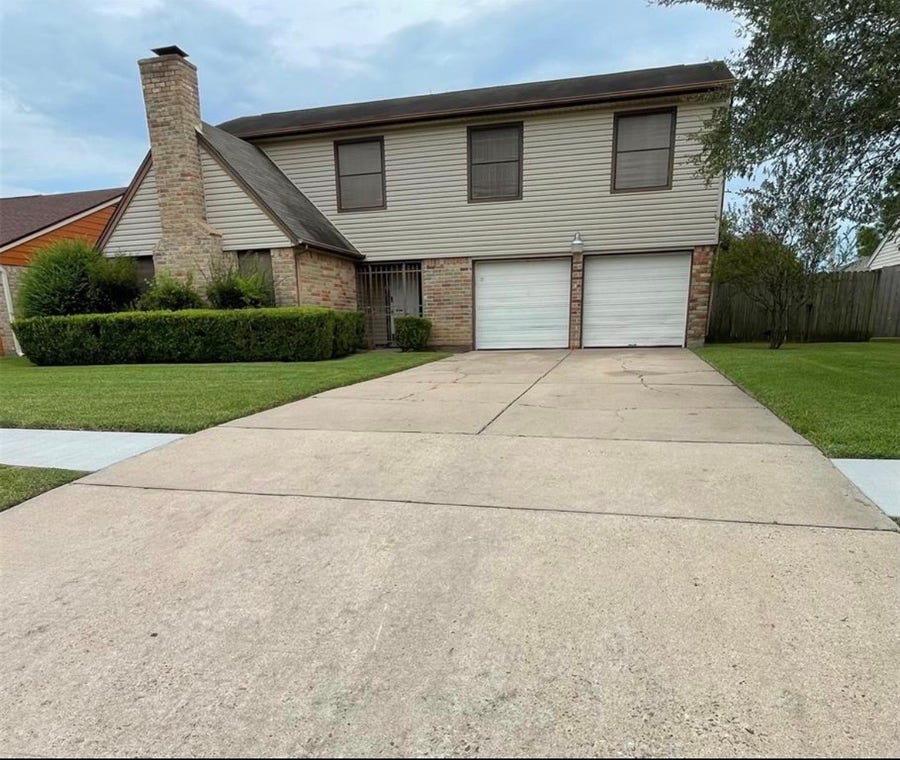 Property photo for 1323 River Rock Drive, Missouri City, TX