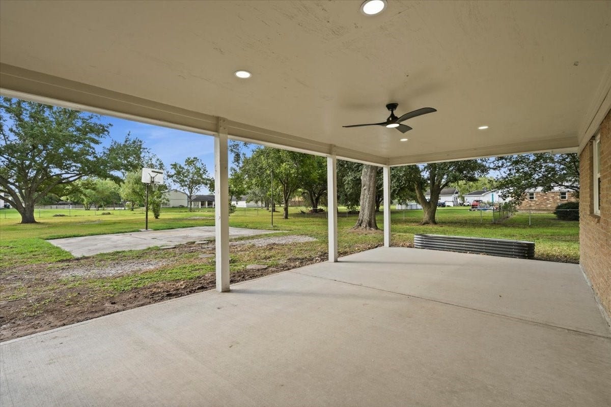 3405 Meadowlark Lane, Alvin, TX 77511 3405 Meadowlark Lane, Alvin, TX 77511