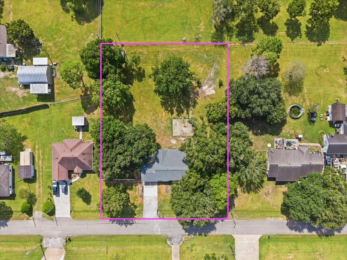 3405 Meadowlark Lane, Alvin, TX 77511 3405 Meadowlark Lane, Alvin, TX 77511