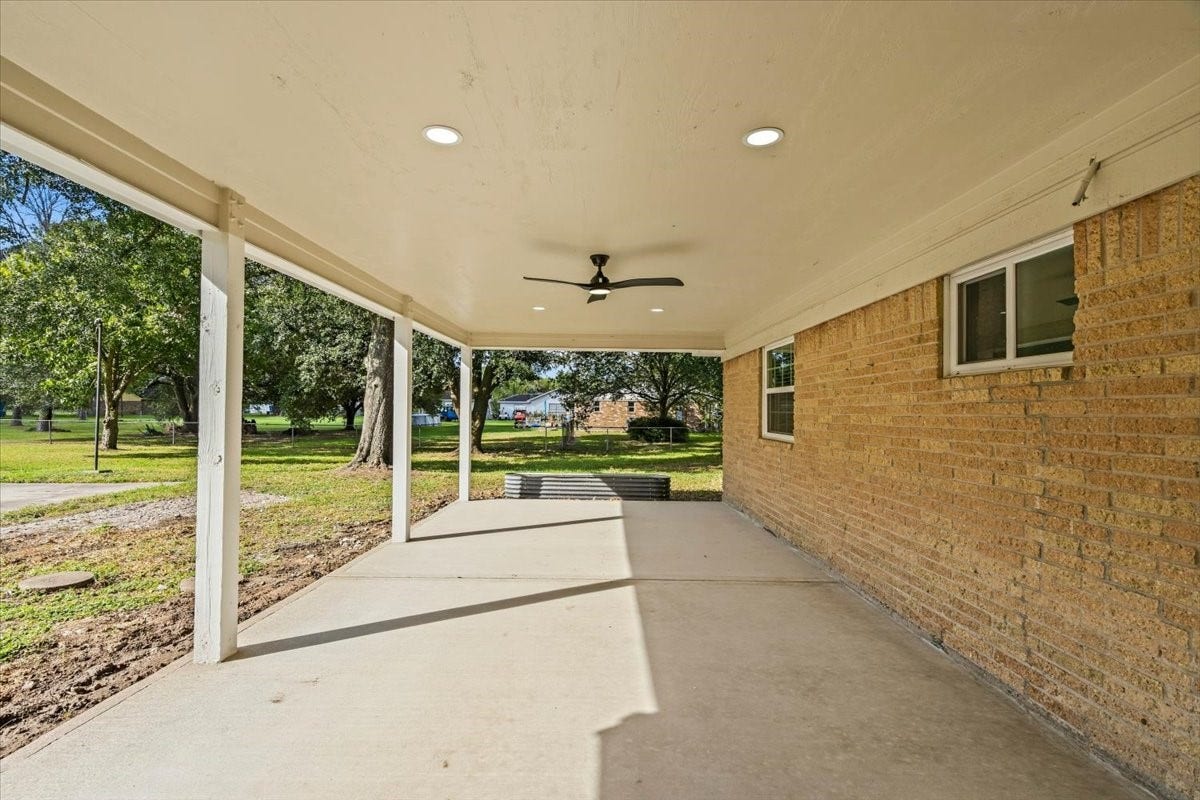 3405 Meadowlark Lane, Alvin, TX 77511 3405 Meadowlark Lane, Alvin, TX 77511