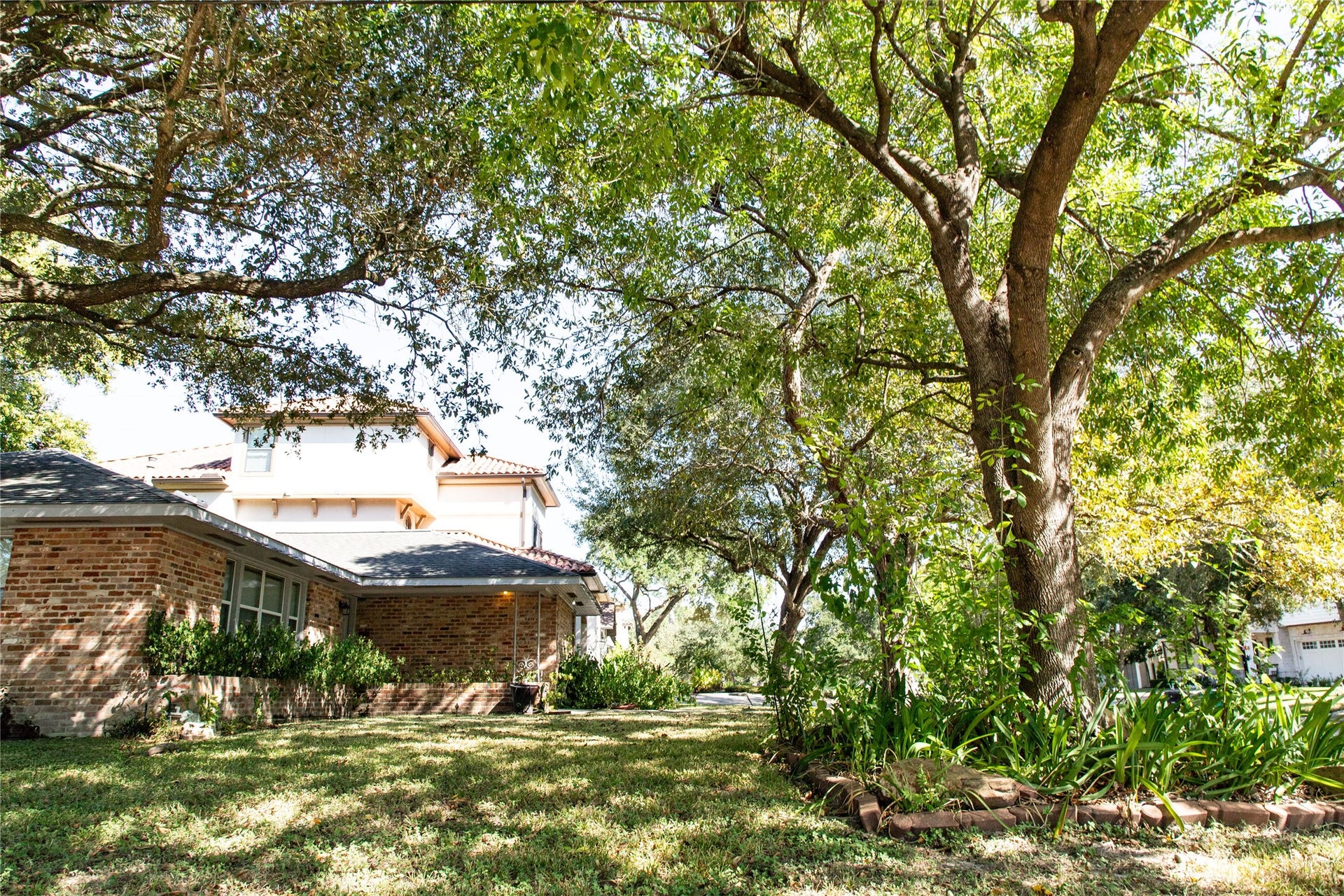 3742 Turnberry Circle, Houston, TX 77025 3742 Turnberry Circle, Houston, TX 77025