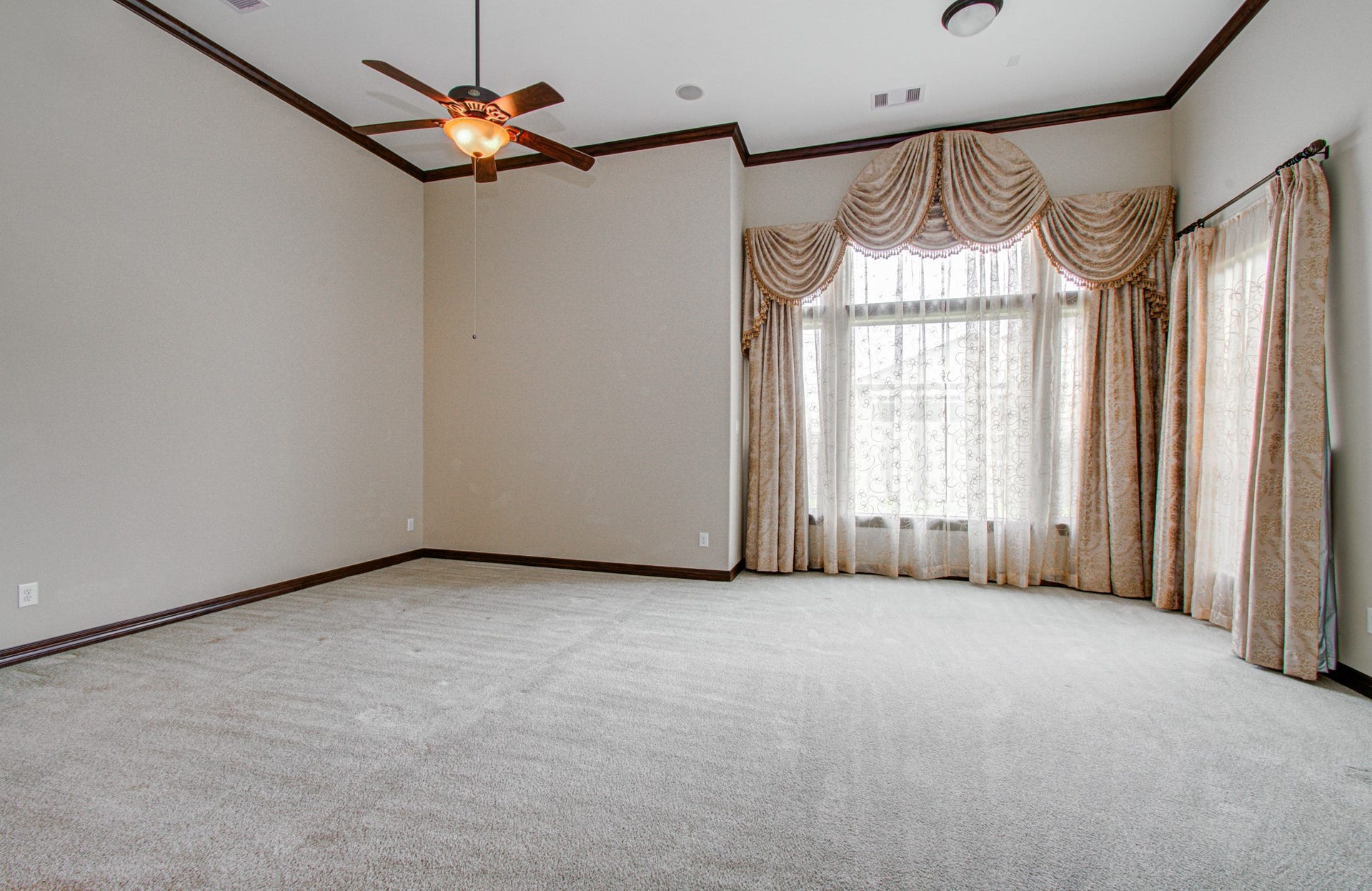 5711 Avon Landing Lane, Sugar Land, TX 77479 5711 Avon Landing Lane, Sugar Land, TX 77479