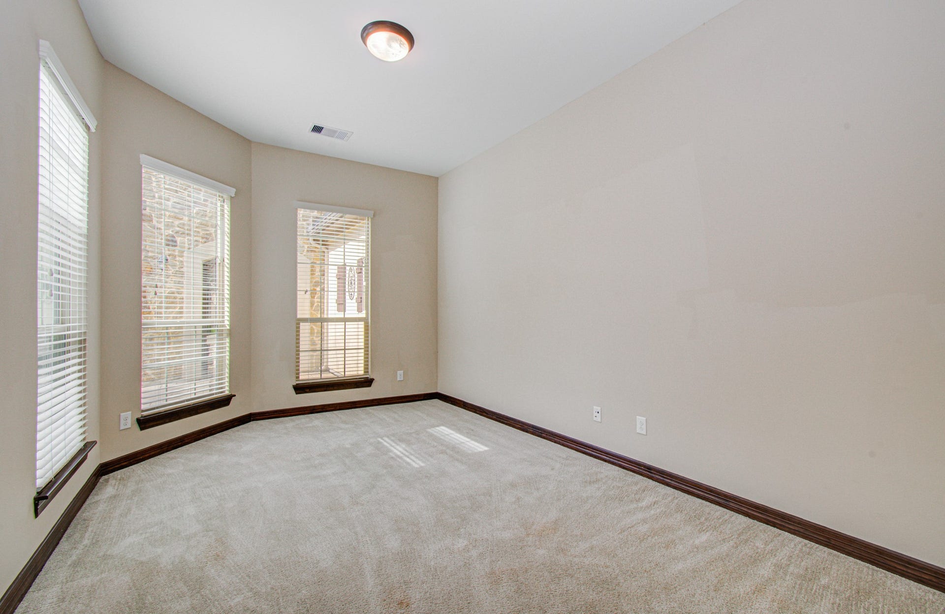 5711 Avon Landing Lane, Sugar Land, TX 77479 5711 Avon Landing Lane, Sugar Land, TX 77479