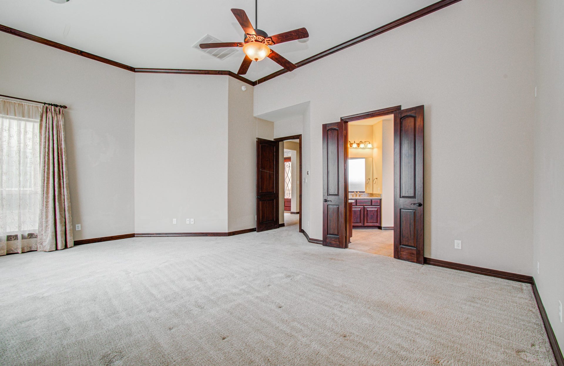5711 Avon Landing Lane, Sugar Land, TX 77479 5711 Avon Landing Lane, Sugar Land, TX 77479