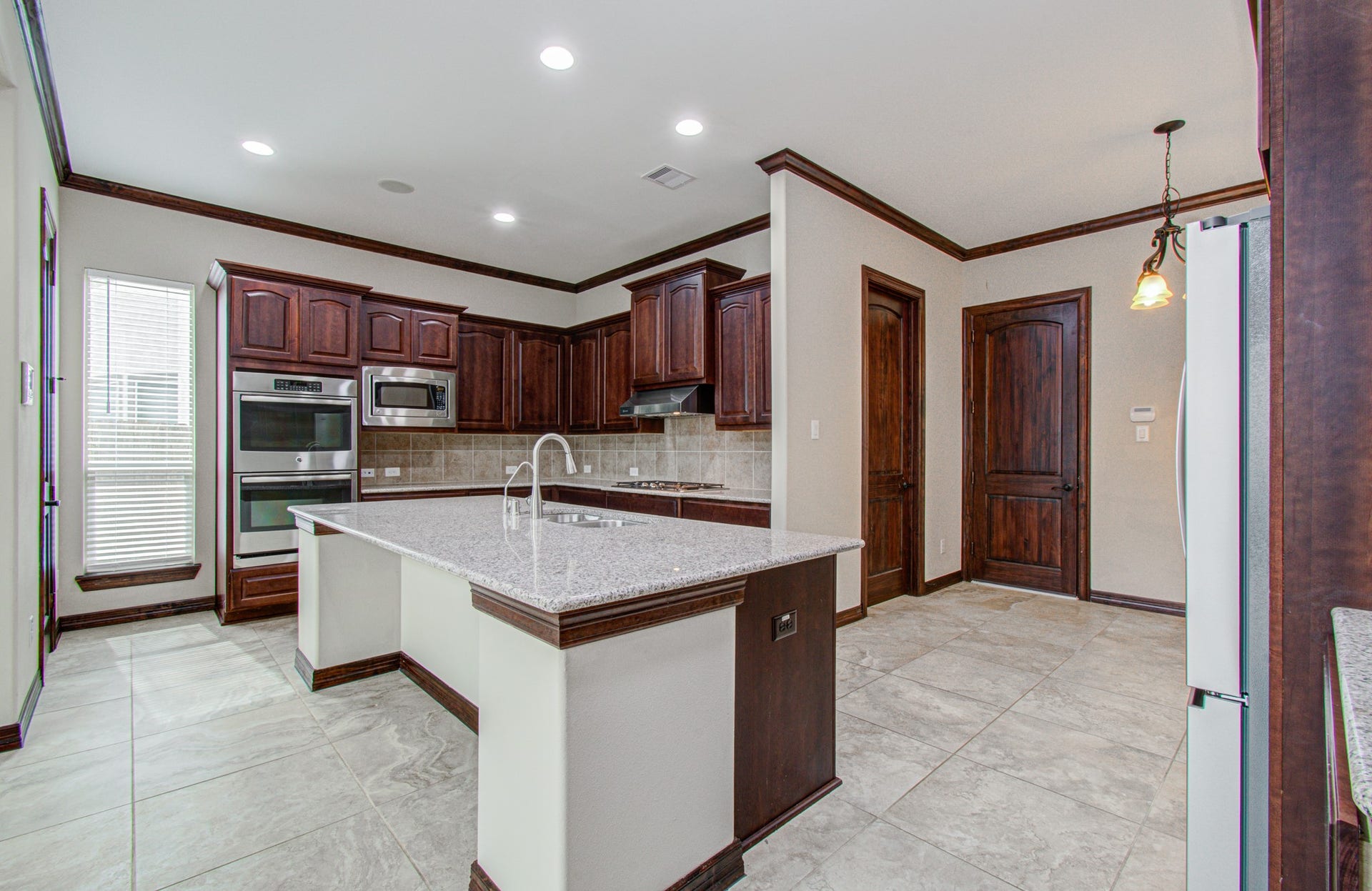 5711 Avon Landing Lane, Sugar Land, TX 77479 5711 Avon Landing Lane, Sugar Land, TX 77479
