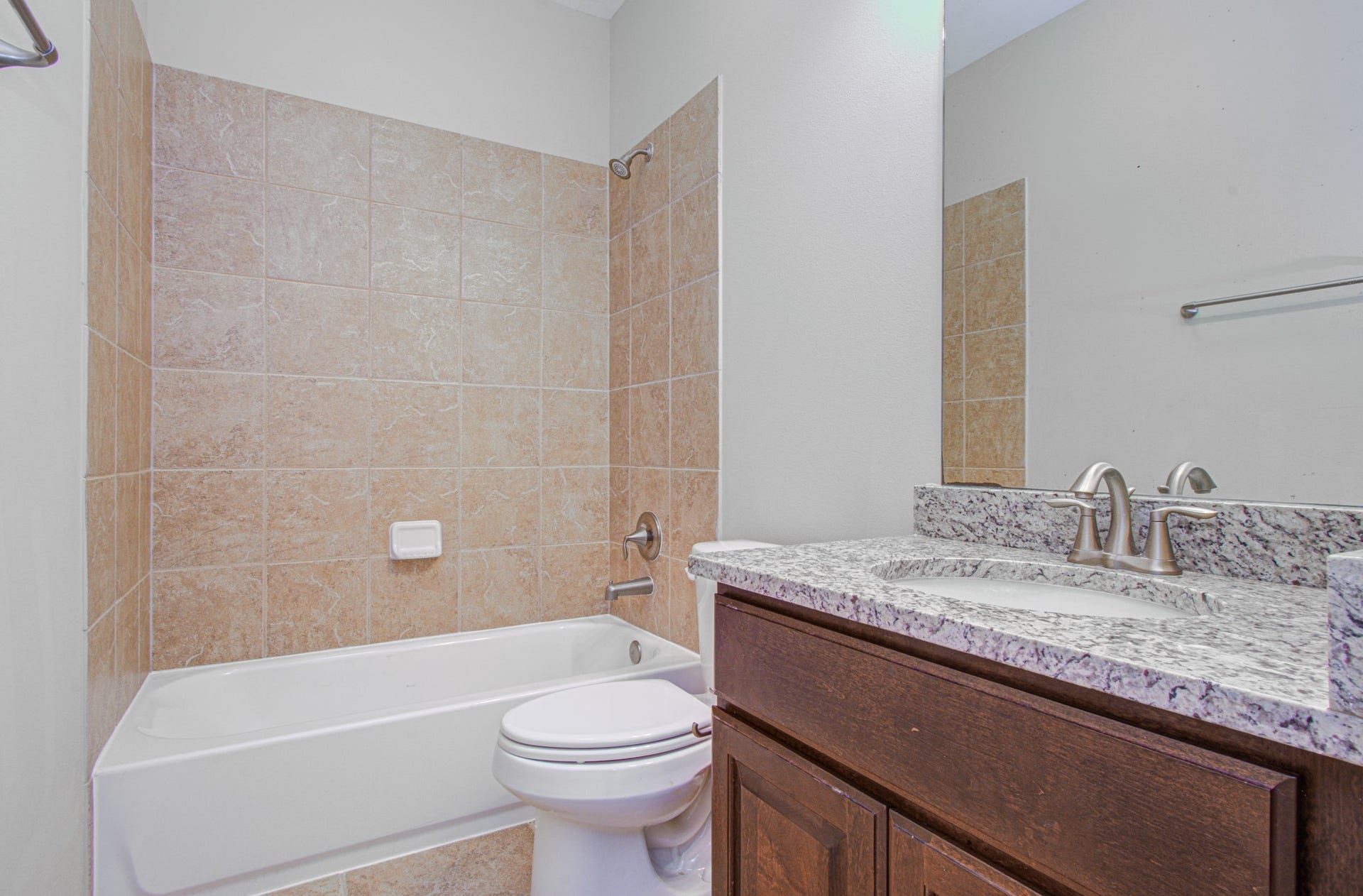 5711 Avon Landing Lane, Sugar Land, TX 77479 5711 Avon Landing Lane, Sugar Land, TX 77479
