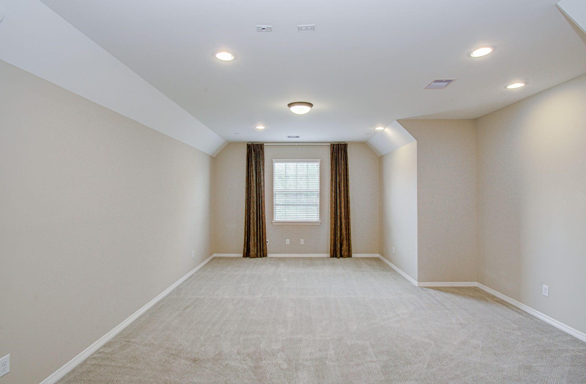 5711 Avon Landing Lane, Sugar Land, TX 77479 5711 Avon Landing Lane, Sugar Land, TX 77479