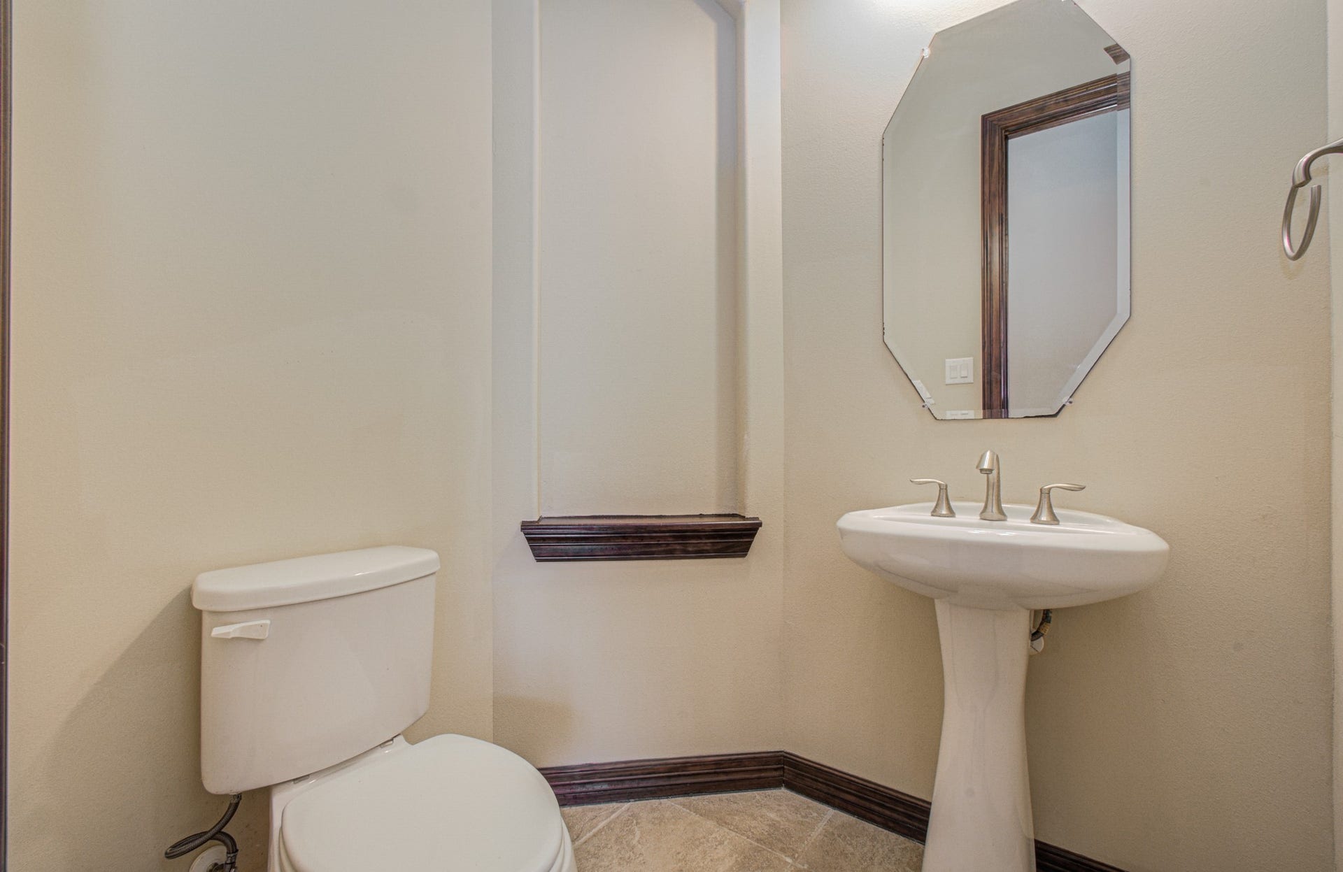 5711 Avon Landing Lane, Sugar Land, TX 77479 5711 Avon Landing Lane, Sugar Land, TX 77479