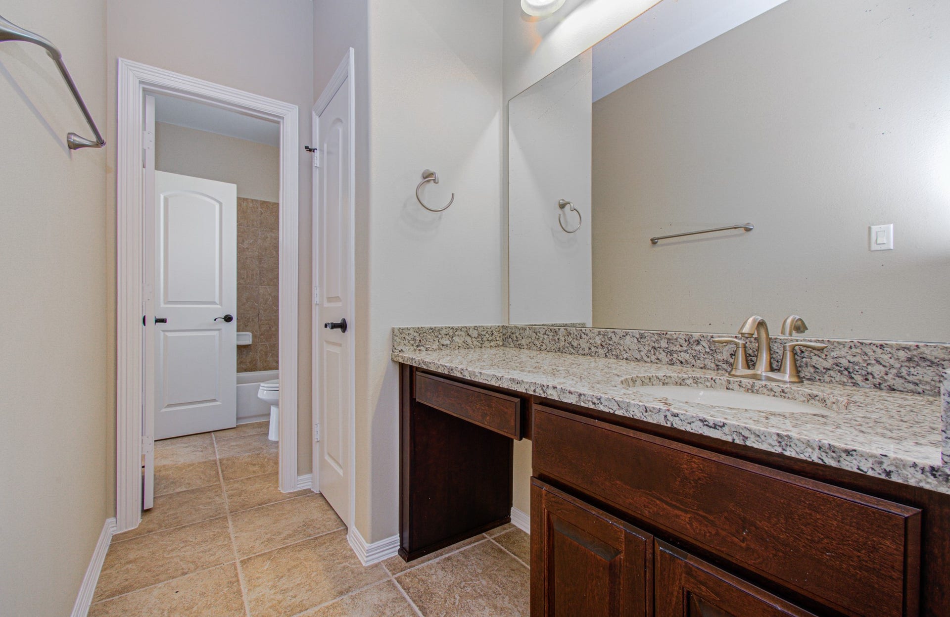 5711 Avon Landing Lane, Sugar Land, TX 77479 5711 Avon Landing Lane, Sugar Land, TX 77479