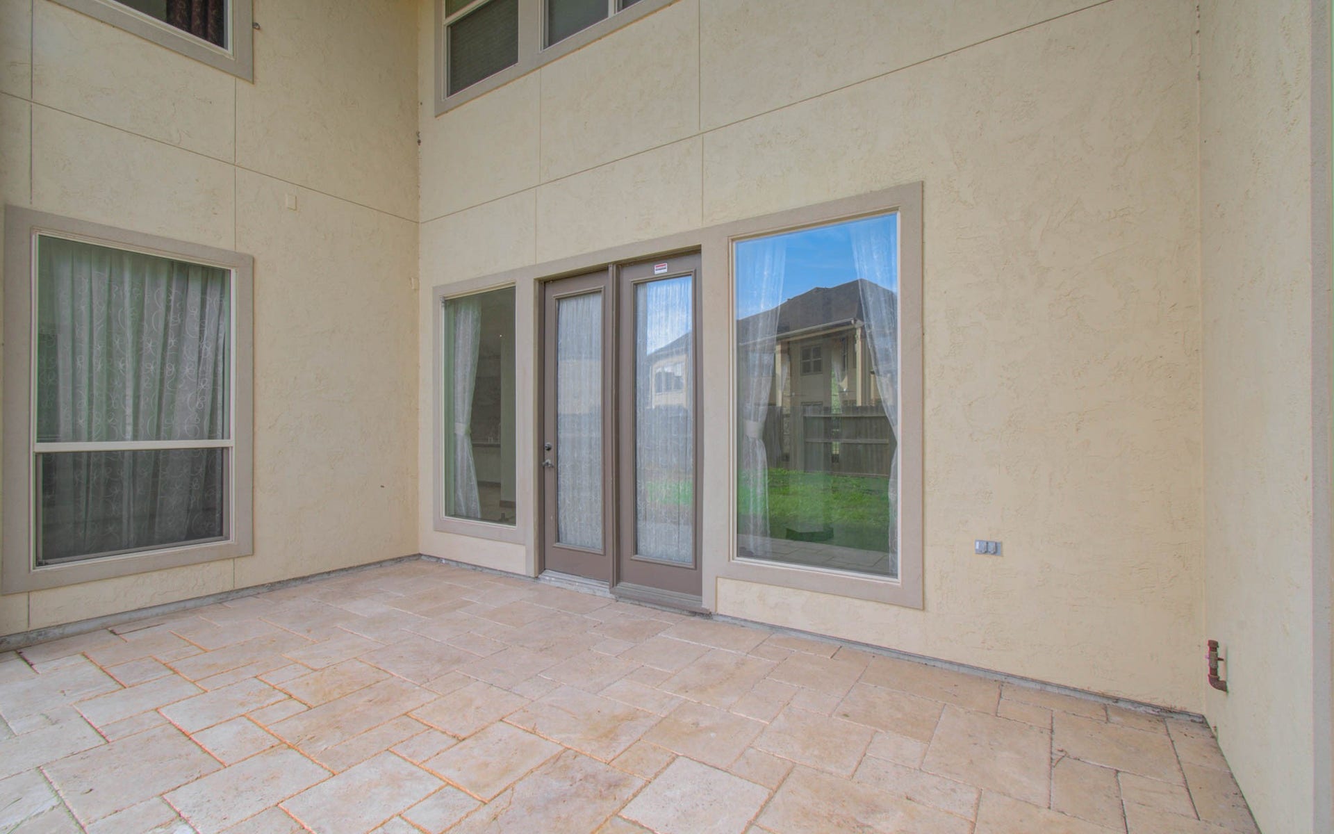 5711 Avon Landing Lane, Sugar Land, TX 77479 5711 Avon Landing Lane, Sugar Land, TX 77479
