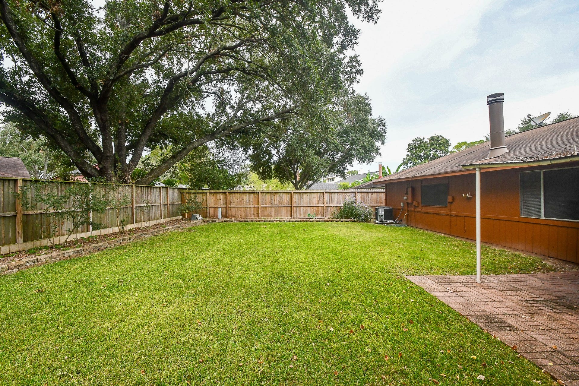 15919 Val Verde Drive, Houston, TX 77083 15919 Val Verde Drive, Houston, TX 77083