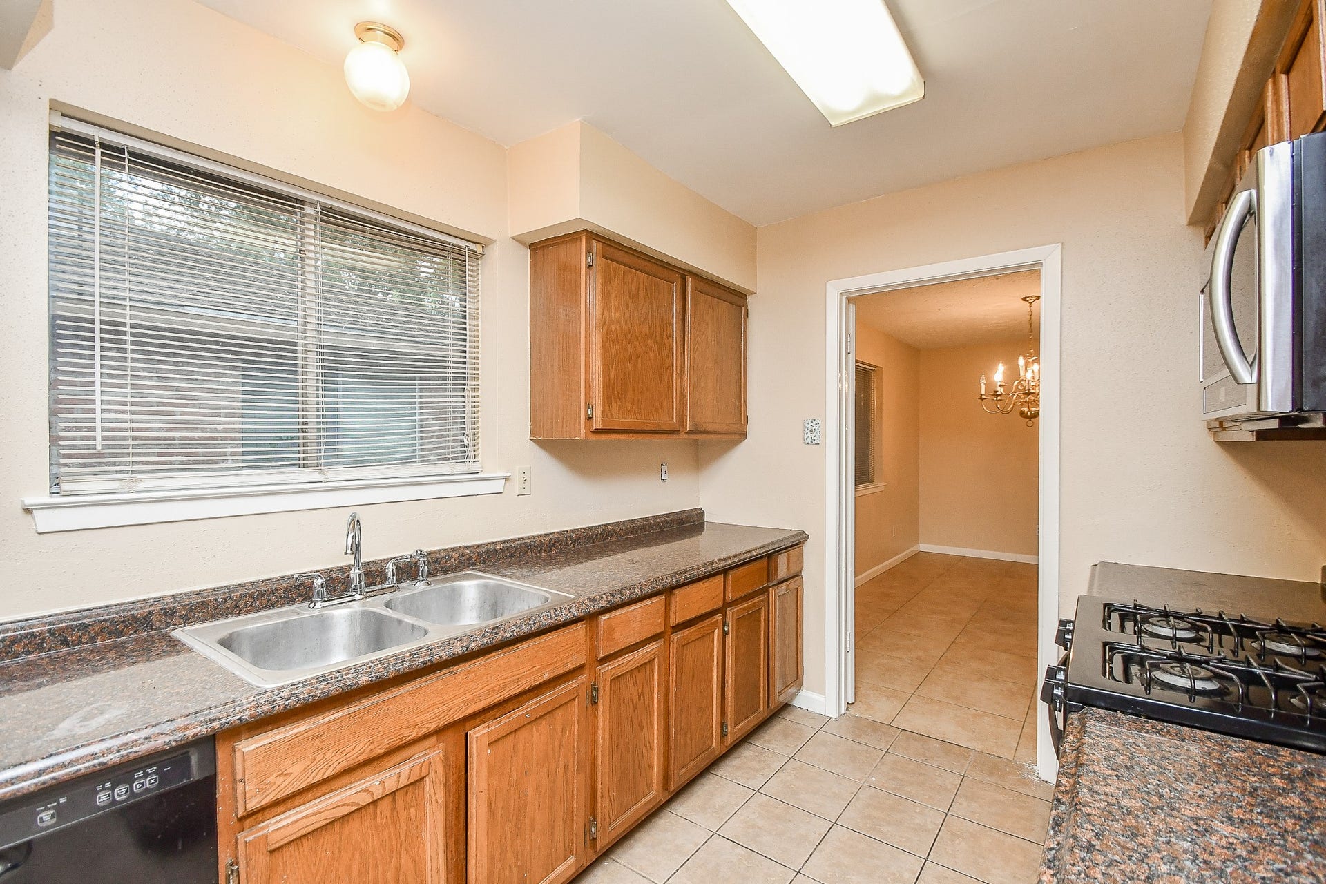 15919 Val Verde Drive, Houston, TX 77083 15919 Val Verde Drive, Houston, TX 77083