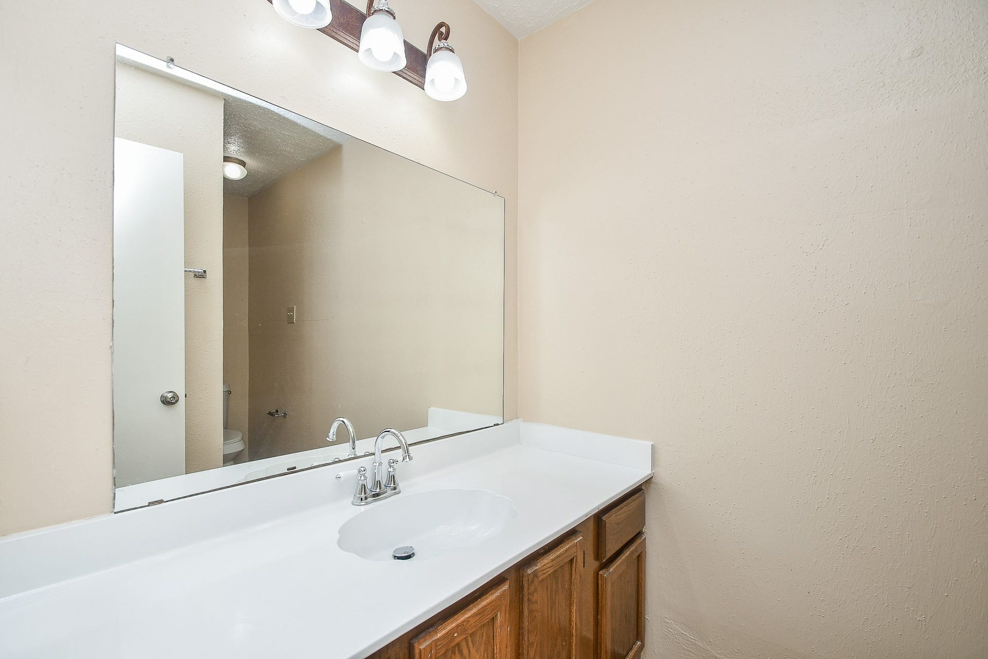 15919 Val Verde Drive, Houston, TX 77083 15919 Val Verde Drive, Houston, TX 77083